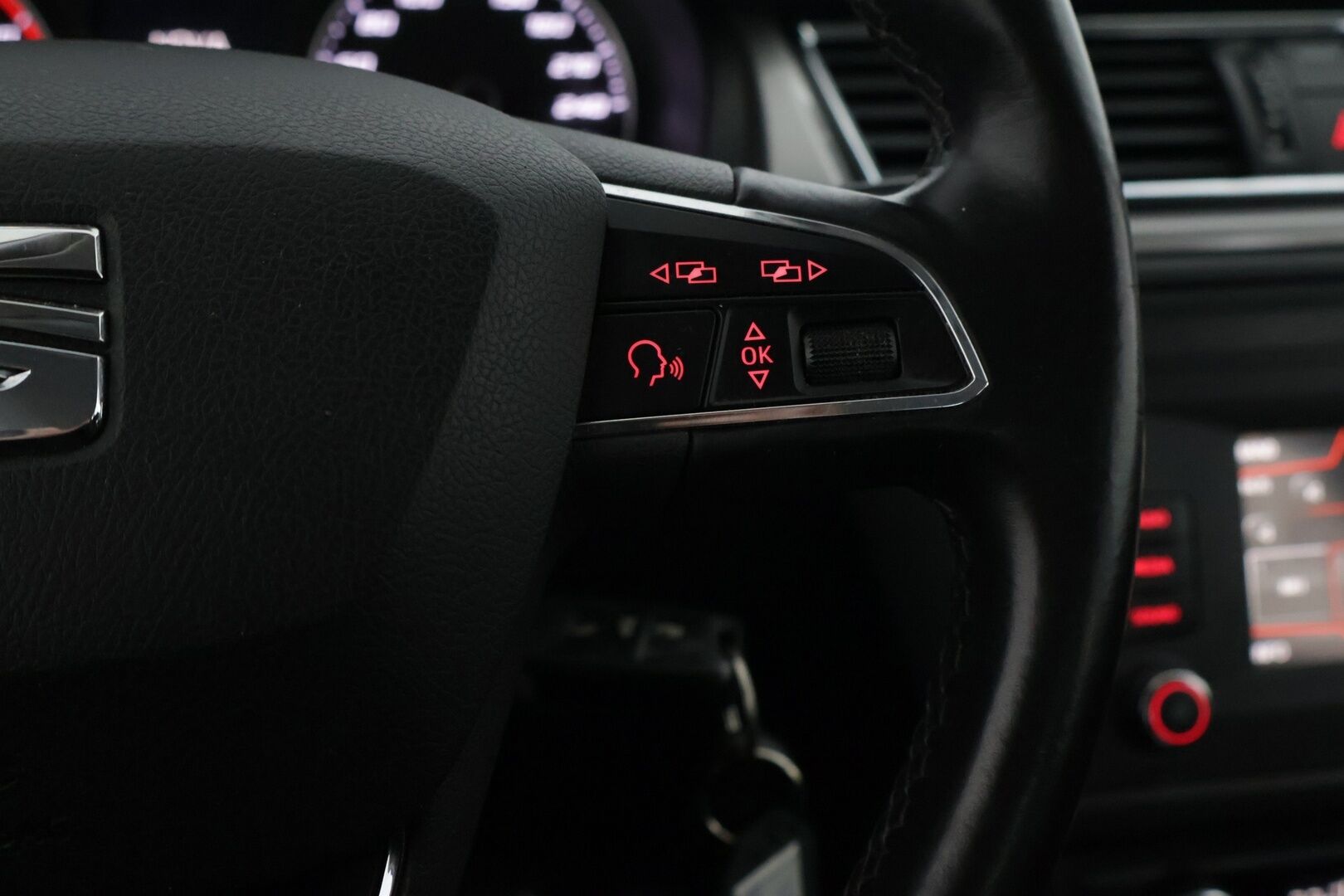 Seat Toledo 2017 1,2 TSI 110 Start&Stop Style *Vakkari / Lohko / Touchpad / Tutkat* - *Hyvin huollettu / 2 renkaat*