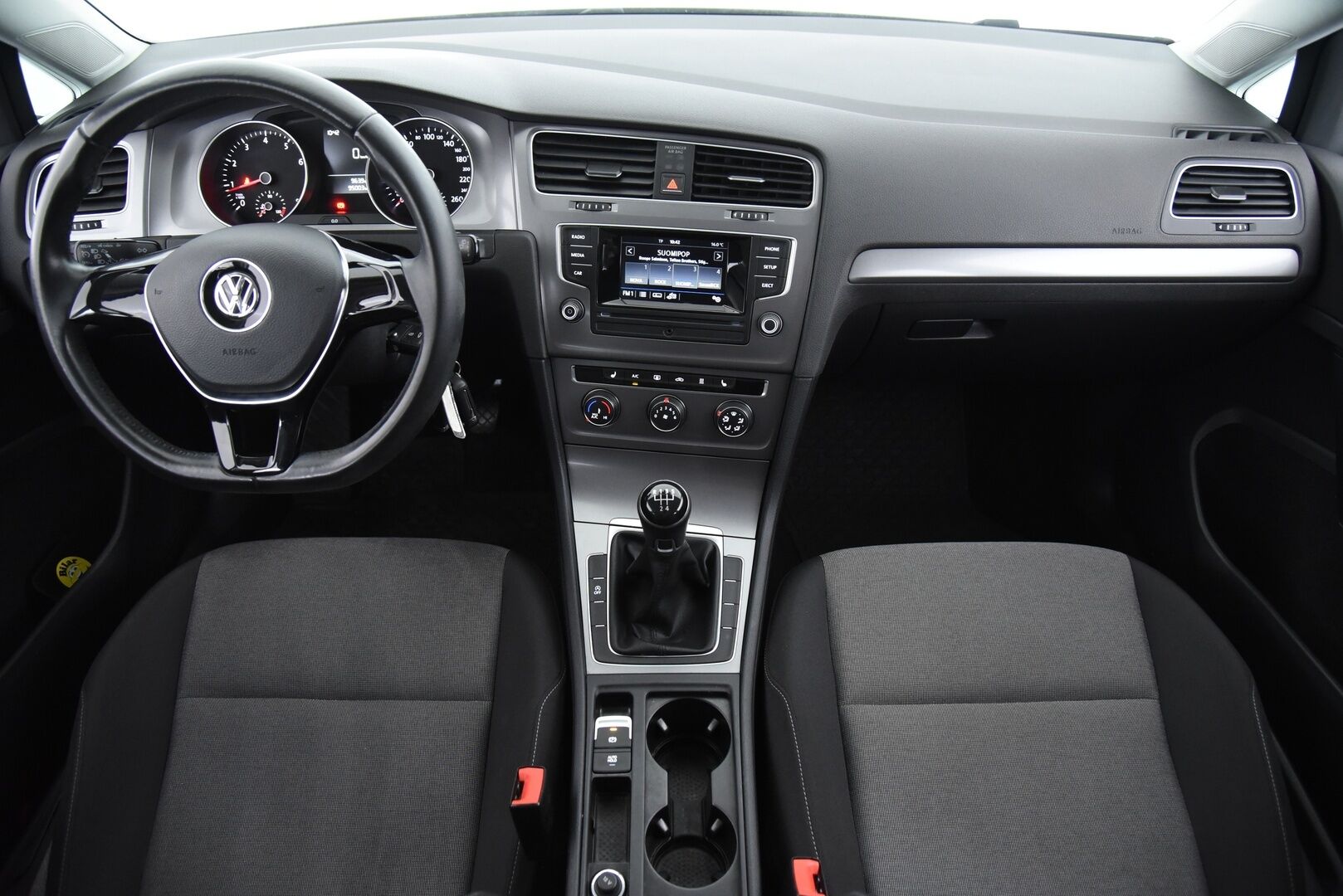 Volkswagen Golf 2016 Luxline 1,2 TSI 63 kW / Webasto / Vakkari / Suomi-Auto - Ilmastointi / 2x hyvät renkaat