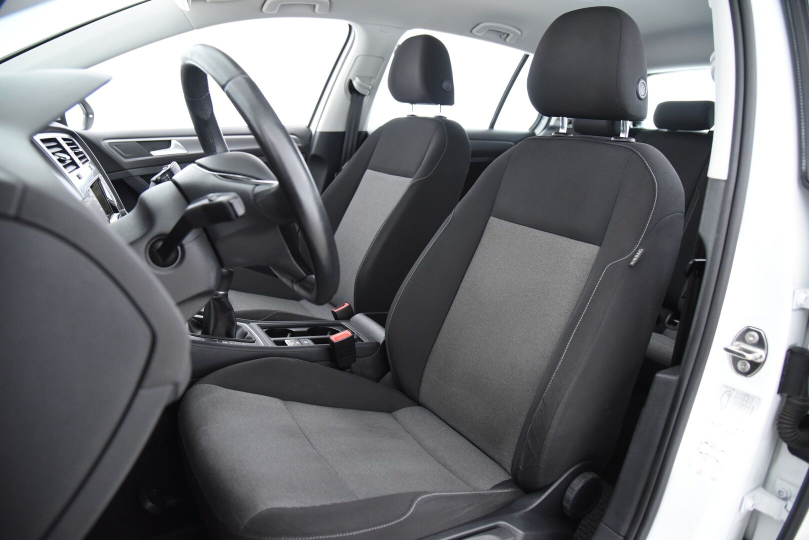 Volkswagen Golf 2016 Luxline 1,2 TSI 63 kW / Webasto / Vakkari / Suomi-Auto - Ilmastointi / 2x hyvät renkaat