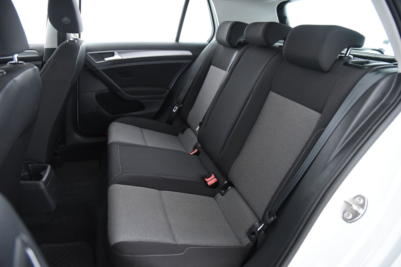 Volkswagen Golf 2016 Luxline 1,2 TSI 63 kW / Webasto / Vakkari / Suomi-Auto - Ilmastointi / 2x hyvät renkaat