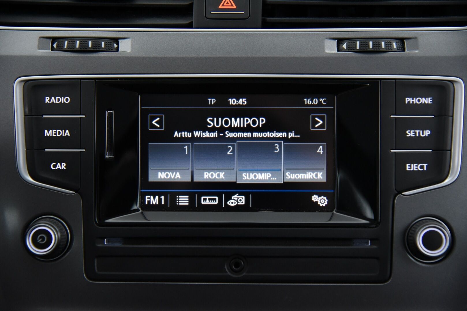 Volkswagen Golf 2016 Luxline 1,2 TSI 63 kW / Webasto / Vakkari / Suomi-Auto - Ilmastointi / 2x hyvät renkaat