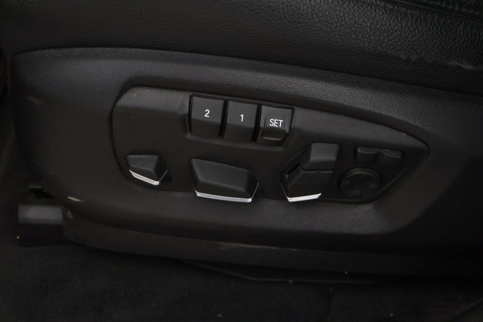 BMW X5 2016 F15 xDrive40e *YritysOutlet - Myydään vain yrityksille * Adapt.vakkari / Driving Assist Plus / 360-Kamera / ComfortNahat / Adapt. Alusta * - * Tämä auto myydään YritysOutlet -valikoimasta vain yritykselle * Jäätävästi varusteltua Suomi-auto aukottomalla historialla. *