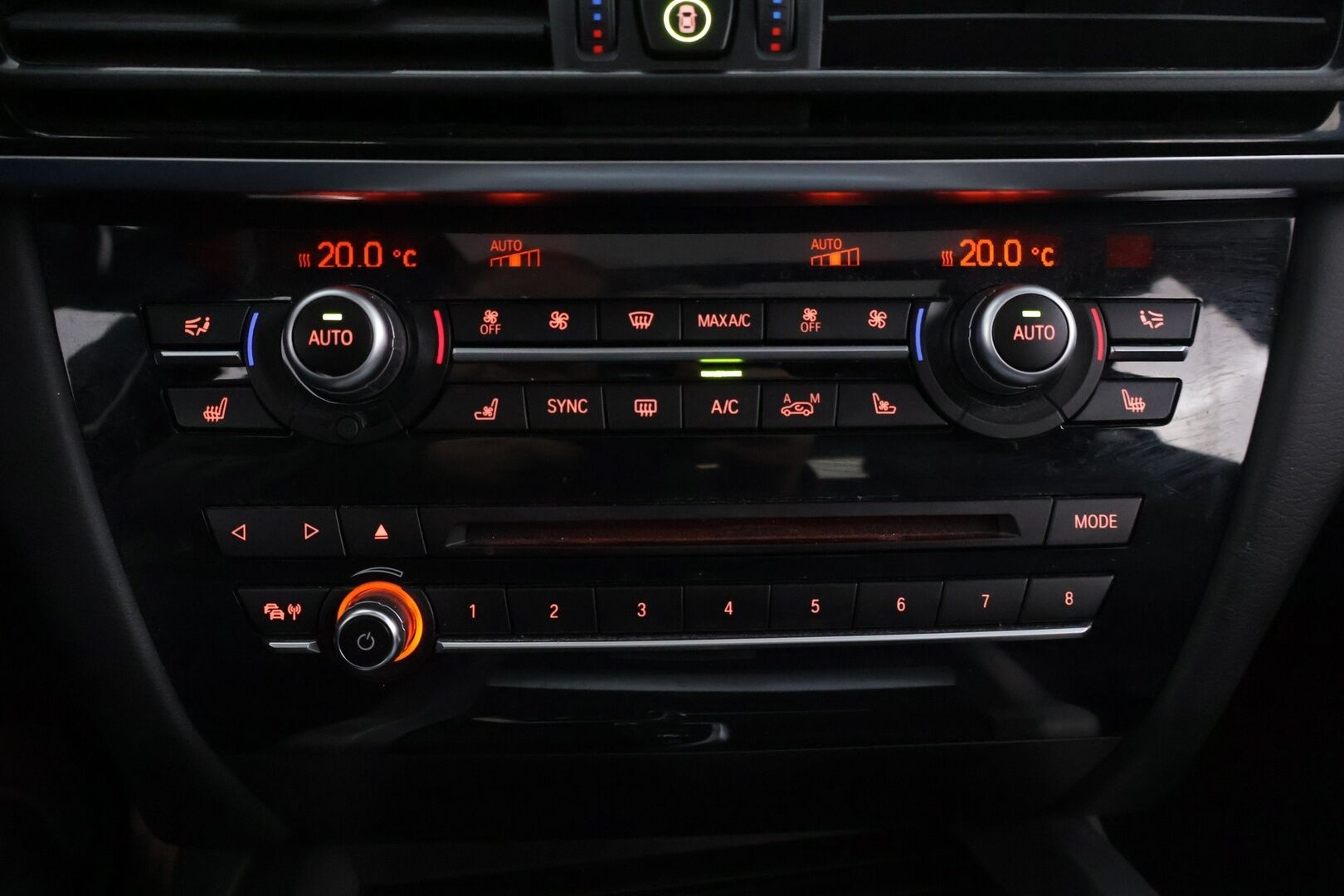 BMW X5 2016 F15 xDrive40e *YritysOutlet - Myydään vain yrityksille * Adapt.vakkari / Driving Assist Plus / 360-Kamera / ComfortNahat / Adapt. Alusta * - * Tämä auto myydään YritysOutlet -valikoimasta vain yritykselle * Jäätävästi varusteltua Suomi-auto aukottomalla historialla. *