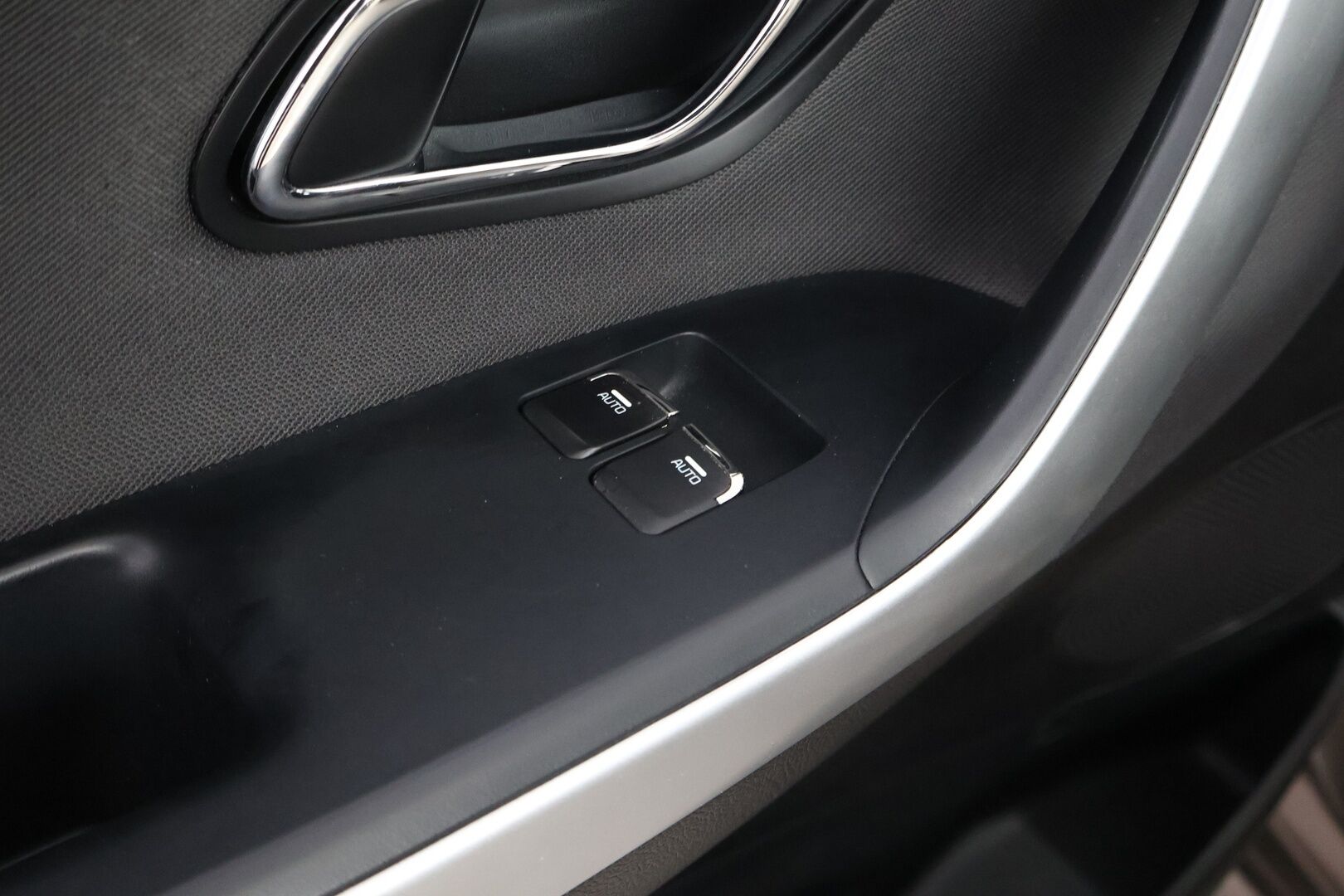 Kia cee'd 2016 1,0 ISG 100hv LX 5D EcoDynamics * 1Om Suomiauto / Vetokoukku / Lohko & Sisäpistoke / Ratinlämmitys / Vakkari - Merkkihuollot / 2x Hyvät renkaat / Huippusiisti!