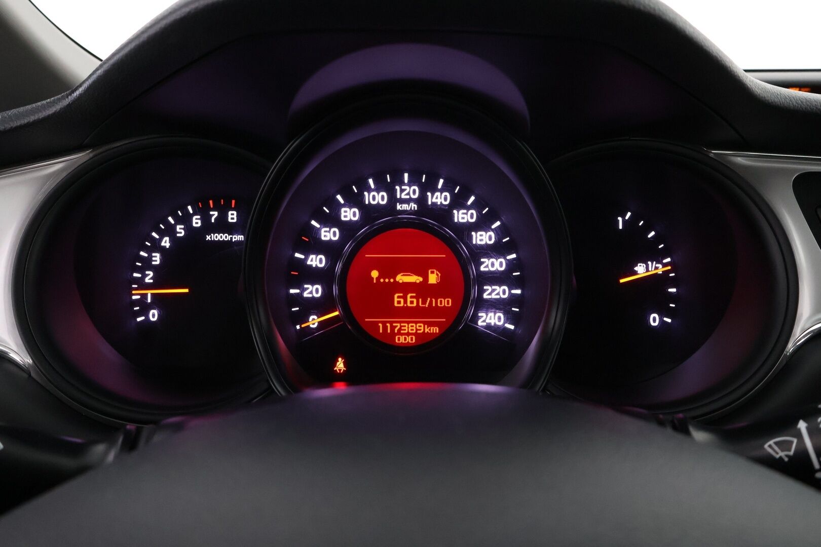 Kia cee'd 2016 1,0 ISG 100hv LX 5D EcoDynamics * 1Om Suomiauto / Vetokoukku / Lohko & Sisäpistoke / Ratinlämmitys / Vakkari - Merkkihuollot / 2x Hyvät renkaat / Huippusiisti!
