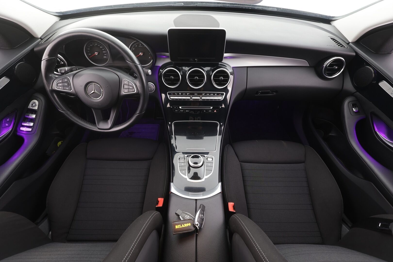 Mercedes-Benz C 2017 180 T A Premium Business - | ILS-LED | Sporttipenkit | Koukku | Vakkari | P.tutkat | Sähk. takaluukku | BT | Penkinlämmittimet | Dynamic select | 2x renkaat aluin | Suomiauto | 
