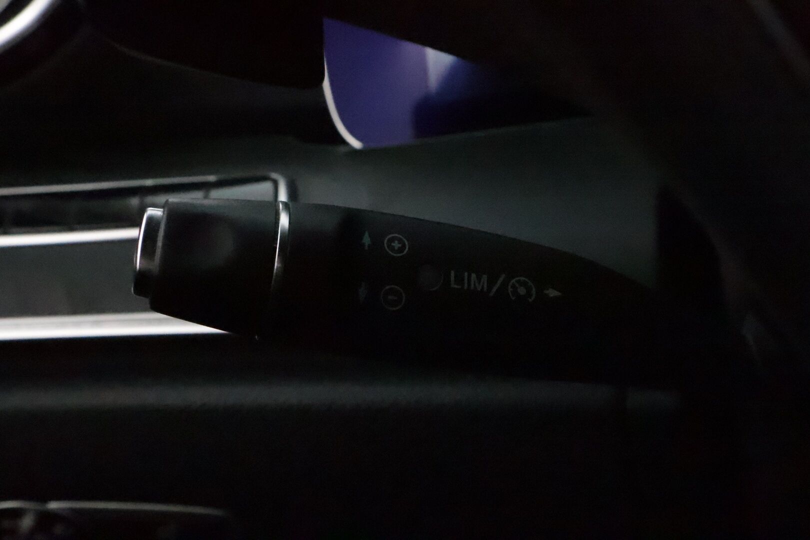 Mercedes-Benz E 2017 220 d 4Matic A Premium Business * Widescreen / Peruutuskamera / HUD / Sporttipenkit ** - Siisti Ikäisekseen / Juuri tullut Tampereelle! - HULLUT AVAJAISHULINAT KORKOTARJOUS 3,29 %