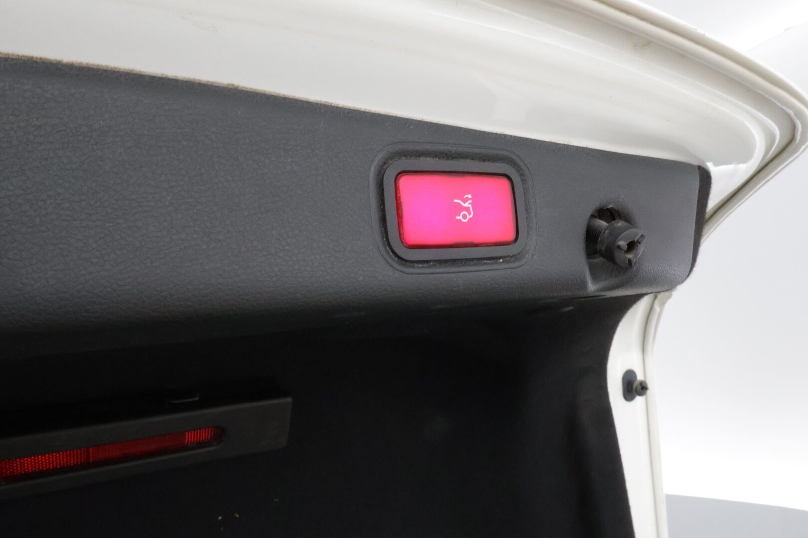 Mercedes-Benz E 2017 220 d 4Matic A Premium Business * Widescreen / Peruutuskamera / HUD / Sporttipenkit ** - Siisti Ikäisekseen / Juuri tullut Tampereelle! - HULLUT AVAJAISHULINAT KORKOTARJOUS 3,29 %