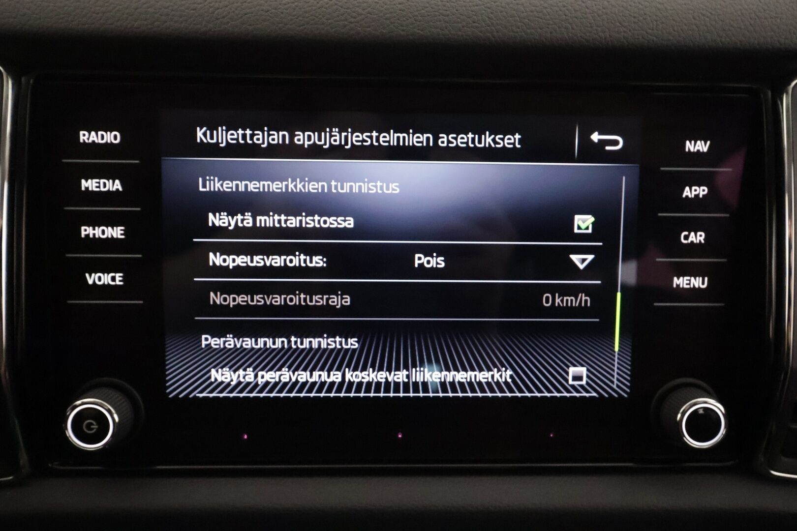 Skoda Kodiaq 2017 2,0 TSI 4x4 Style DSG Autom. - | 7-paikkainen | ACC | Koukku | Webasto | Canton | Muistipenkit | Nahka-alcantara | 360° kamera | LED | Akt. kaarrevalot | Keyless | 