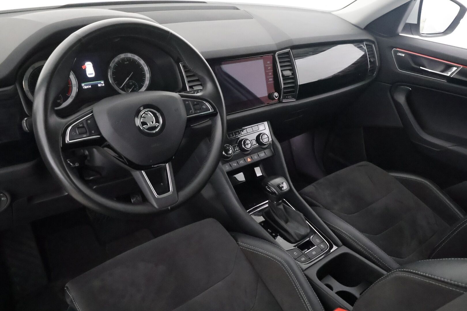 Skoda Kodiaq 2017 2,0 TSI 4x4 Style DSG Autom. - | 7-paikkainen | ACC | Koukku | Webasto | Canton | Muistipenkit | Nahka-alcantara | 360° kamera | LED | Akt. kaarrevalot | Keyless | 