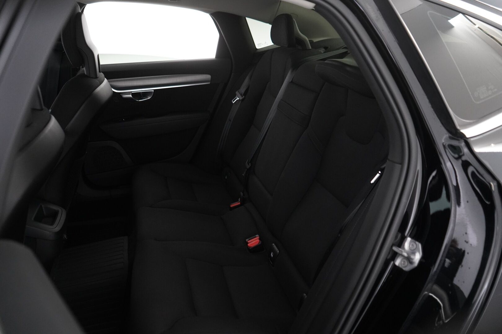 Volvo S90 2017 D3 Business * ACC / Webasto / Tutkat / Pilot assist /  Ratinlämmitin - Kahdet renkaat / Suomi-auto / Merkkihuollettu 