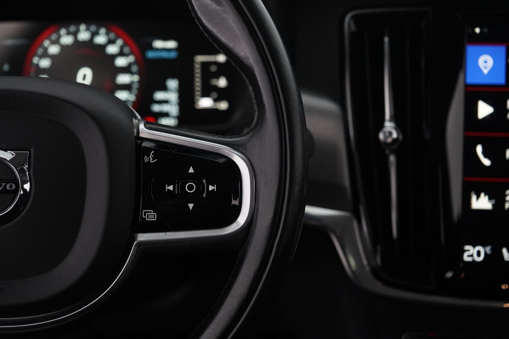 Volvo S90 2017 D3 Business * ACC / Webasto / Tutkat / Pilot assist /  Ratinlämmitin - Kahdet renkaat / Suomi-auto / Merkkihuollettu 