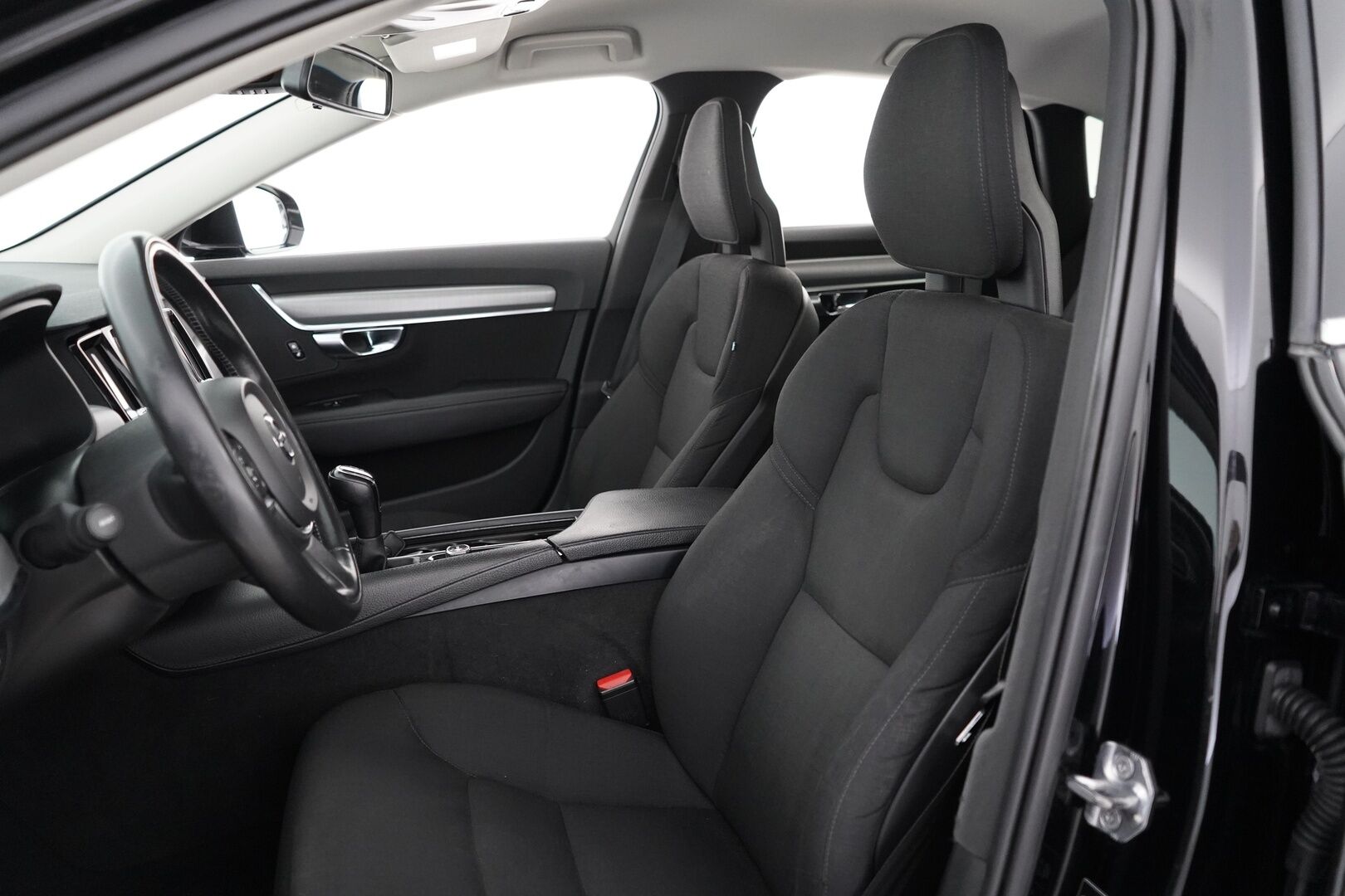 Volvo S90 2017 D3 Business - ACC | Webasto | Tutkat | Pilot assist | Ratinlämmitin | Ei Ad-Blueta | Kahdet renkaat | Suomi-auto 