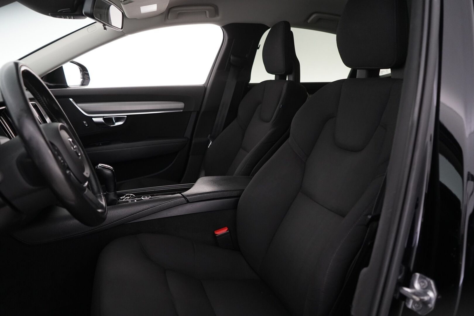 Volvo S90 2017 D3 Business * ACC / Webasto / Tutkat / Pilot assist /  Ratinlämmitin - Kahdet renkaat / Suomi-auto / Merkkihuollettu 