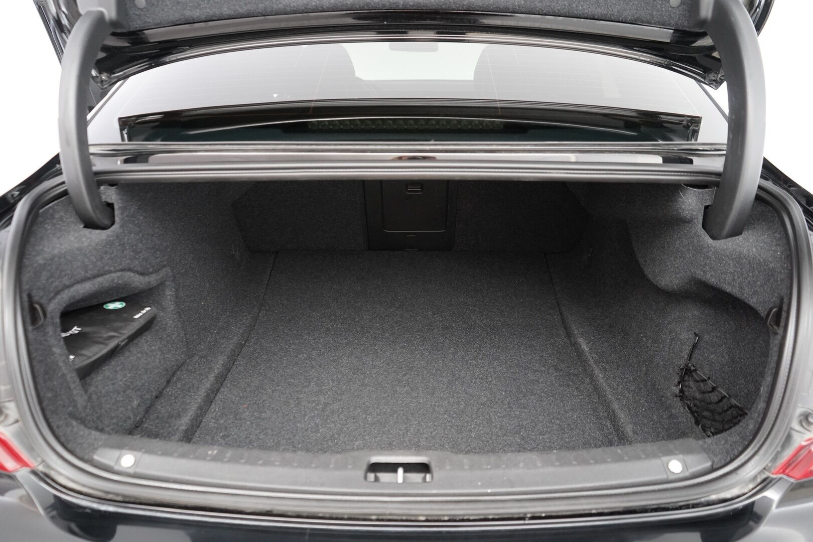 Volvo S90 2017 D3 Business - ACC | Webasto | Tutkat | Pilot assist | Ratinlämmitin | Ei Ad-Blueta | Kahdet renkaat | Suomi-auto 