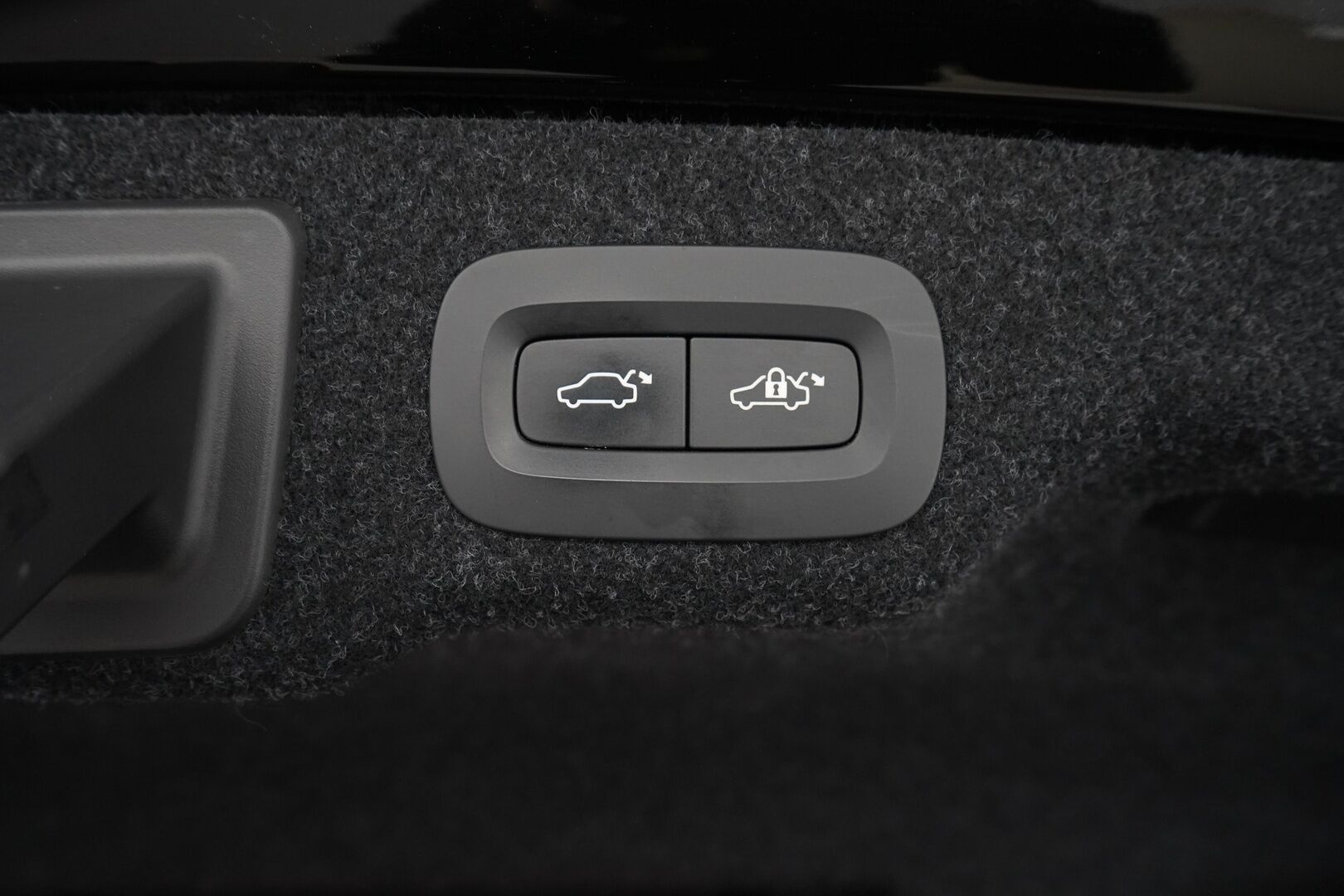 Volvo S90 2017 D3 Business * ACC / Webasto / Tutkat / Pilot assist /  Ratinlämmitin - Kahdet renkaat / Suomi-auto / Merkkihuollettu 