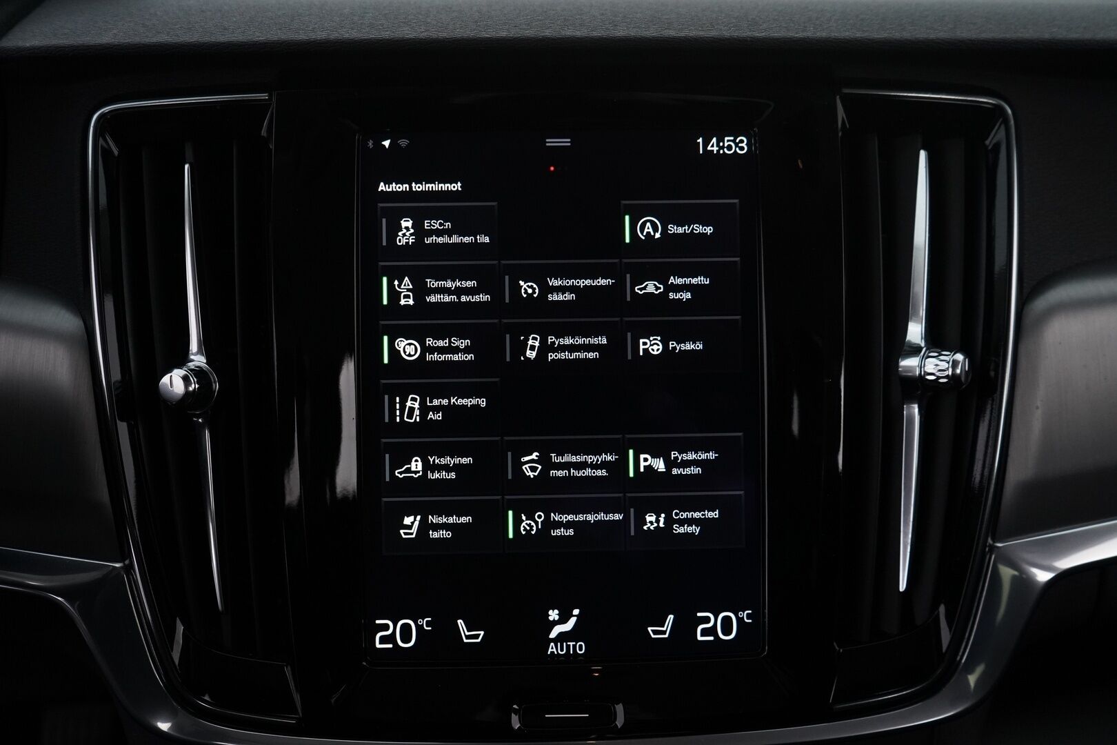 Volvo S90 2017 D3 Business * ACC / Webasto / Tutkat / Pilot assist /  Ratinlämmitin - Kahdet renkaat / Suomi-auto / Merkkihuollettu 