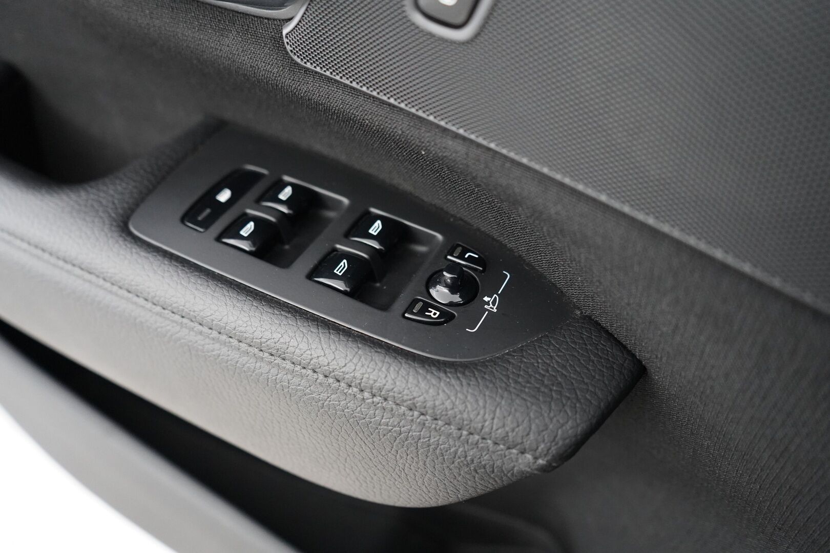 Volvo S90 2017 D3 Business * ACC / Webasto / Tutkat / Pilot assist /  Ratinlämmitin - Juuri saapunut harvinaisuus / Ei Ad-Blueta / Kahdet renkaat / Suomi-auto - HULLUT AVAJAISHULINAT KORKOTARJOUS 3,29 %