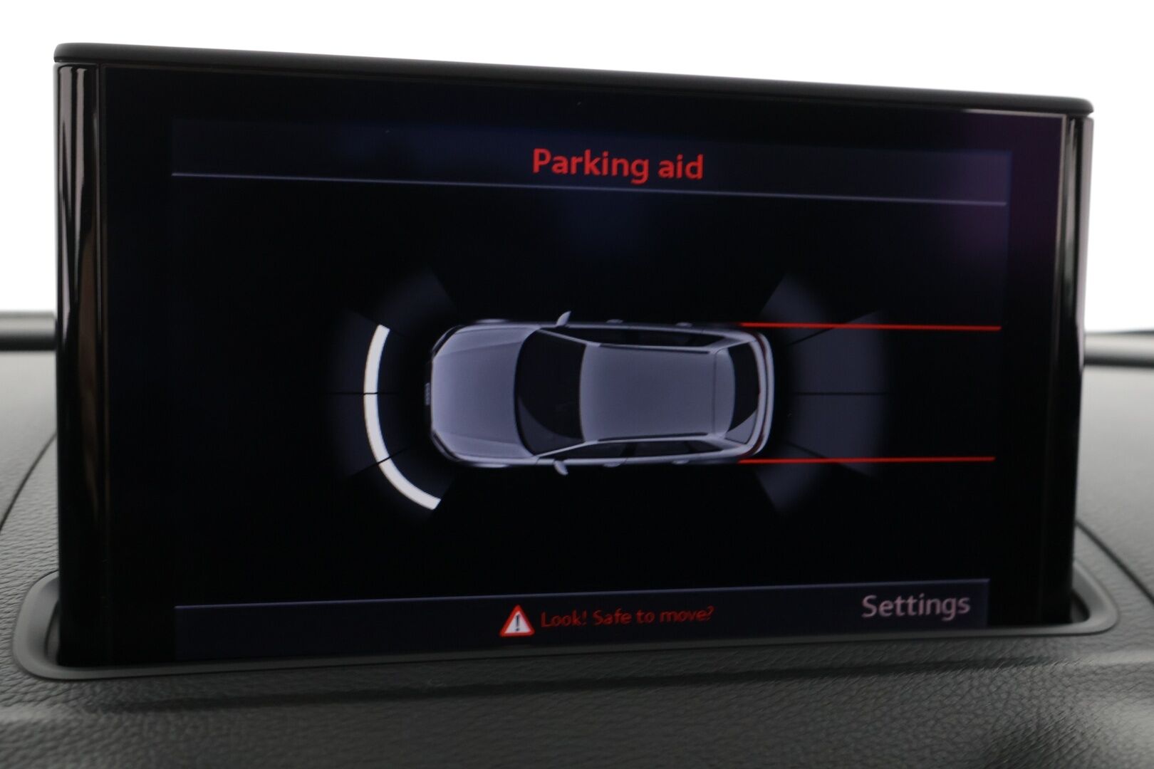 Audi A3 2015 1.4 TFSI e-tron S tronic Sportback Business * Navi / Vakkari / Nahka-Alcantara / Fiksut huollot! * - Huippu varusteet / Kattava huoltohistoria / Fiksu peli! - HULLUT AVAJAISHULINAT KORKOTARJOUS 3,29 %