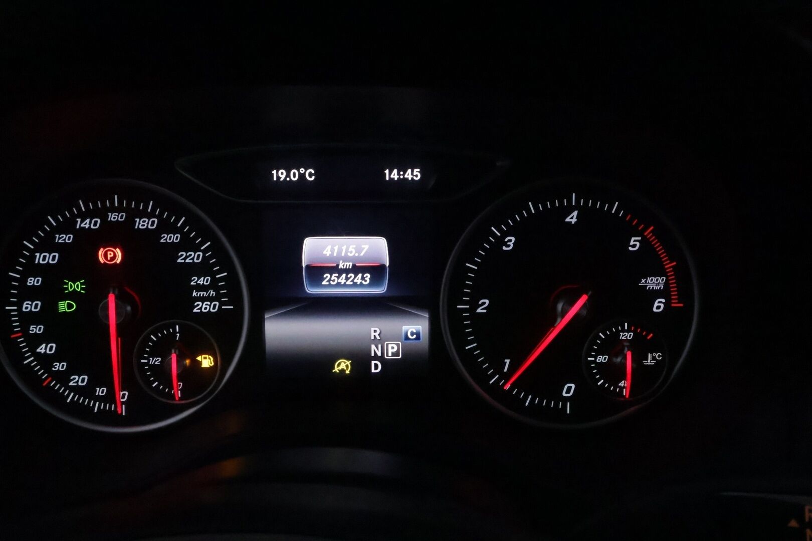 Mercedes-Benz A 2017 160 d A - YritysOutlet - Myydään vain yrityksille - *Webasto / PAKETTIAUTO / Vakkari / Sport-istuimet / Harvinainen!! / YritysOutlet - Myydään vain yrityksille