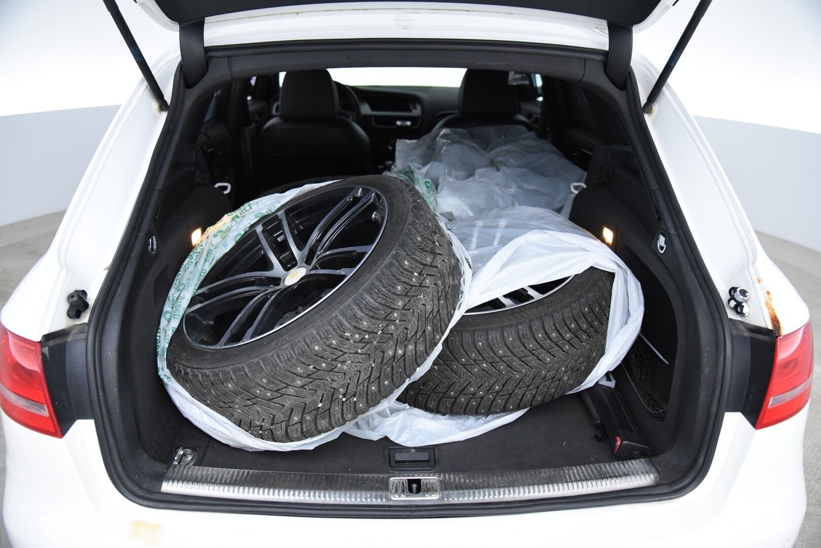 Audi A4 2008 Avant 3,0 TDI (DPF) quattro tiptronic Business S-line / Myydään huutokaupat.com:issa! - Myydään vain huutokaupat.comissa