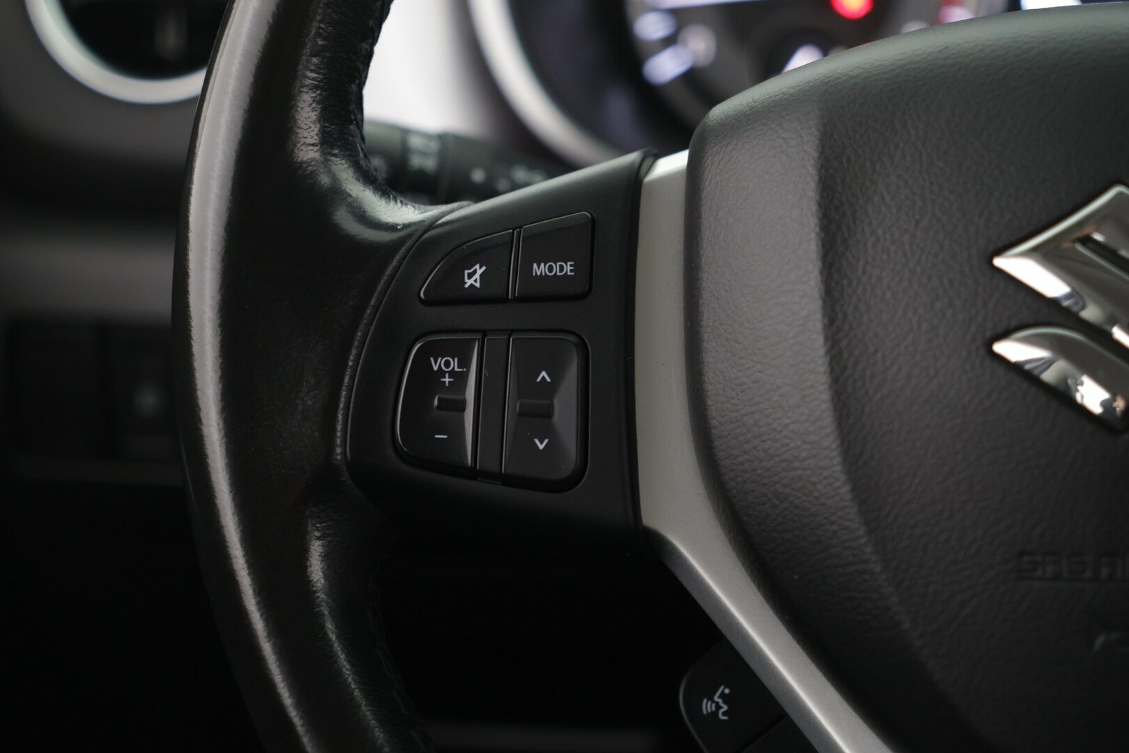 Suzuki Vitara 2020 1,4 BOOSTERJET 2WD GL+ 6MT HYBRID - | Adaptiivinen vakionopeudensäädin | 1-omisteinen | Suomi-Auto | Kaista-avustin | Katveavustin | 