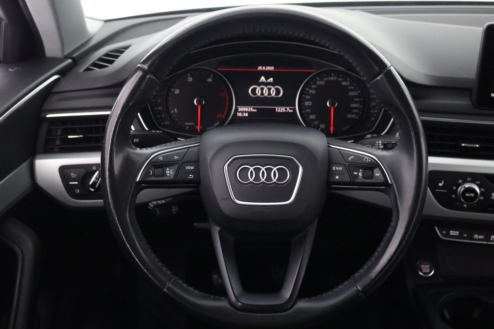 Audi A4 2017 Avant Business 2,0 TDI 110 kW *MYYDÄÄN HUUTOKAUPAT.COM*