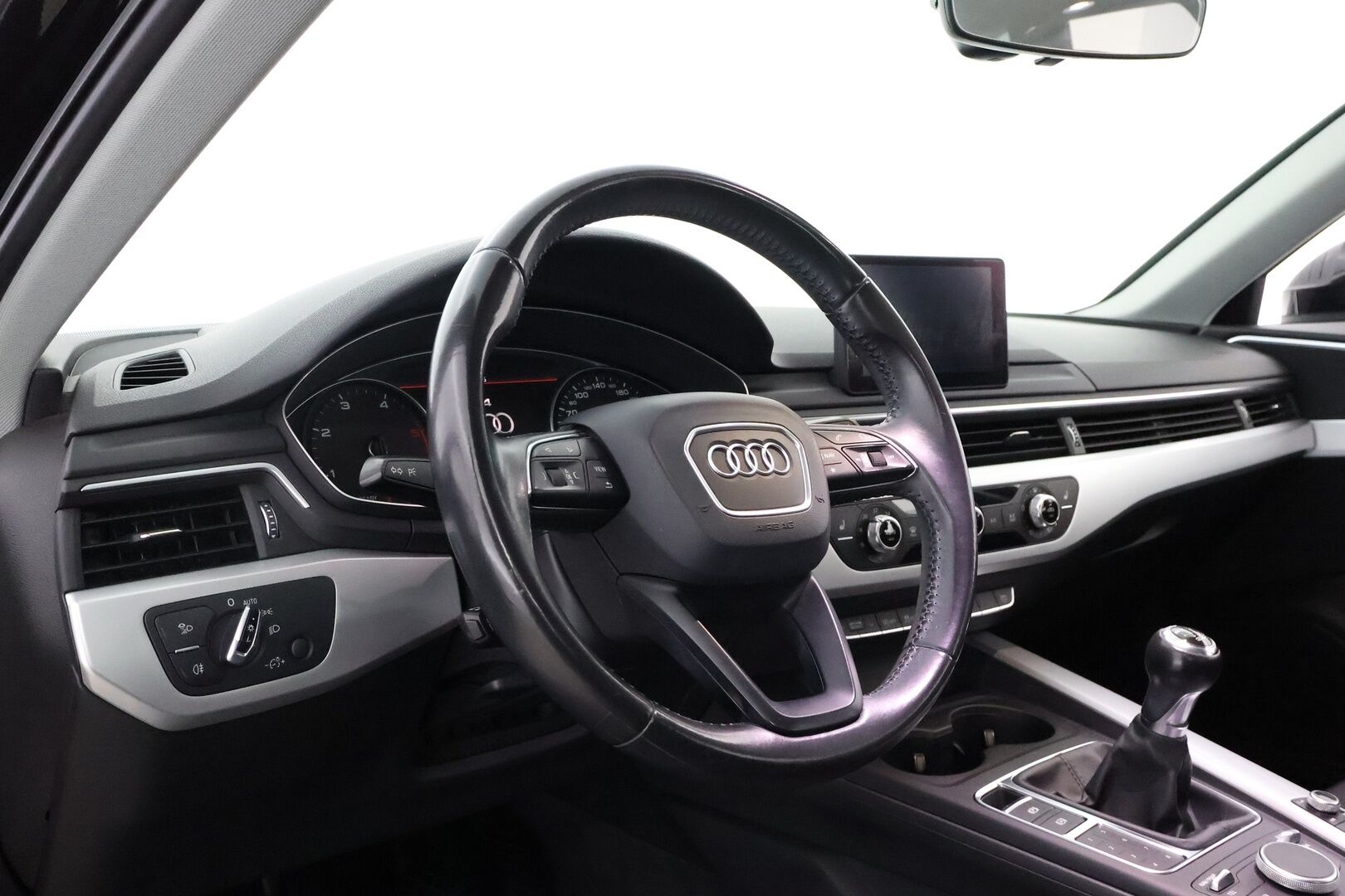 Audi A4 2017 Avant Business 2,0 TDI 110 kW *MYYDÄÄN HUUTOKAUPAT.COM*