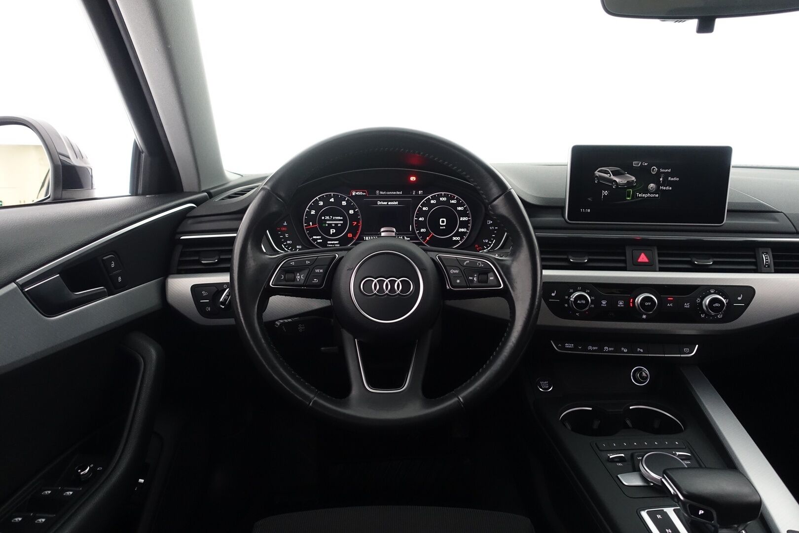 Audi A4 2017 Avant First Edition Business Sport 2,0 TFSI 185 kW quattro S tronic - | Digimittaristo | Matrix LED | Navi | Lohko | Tutkat | Sporttipenkit | BLIS | Sähköluukku | Suomi-Auto | Vakkari | 2X Renkaat & Vanteet | 