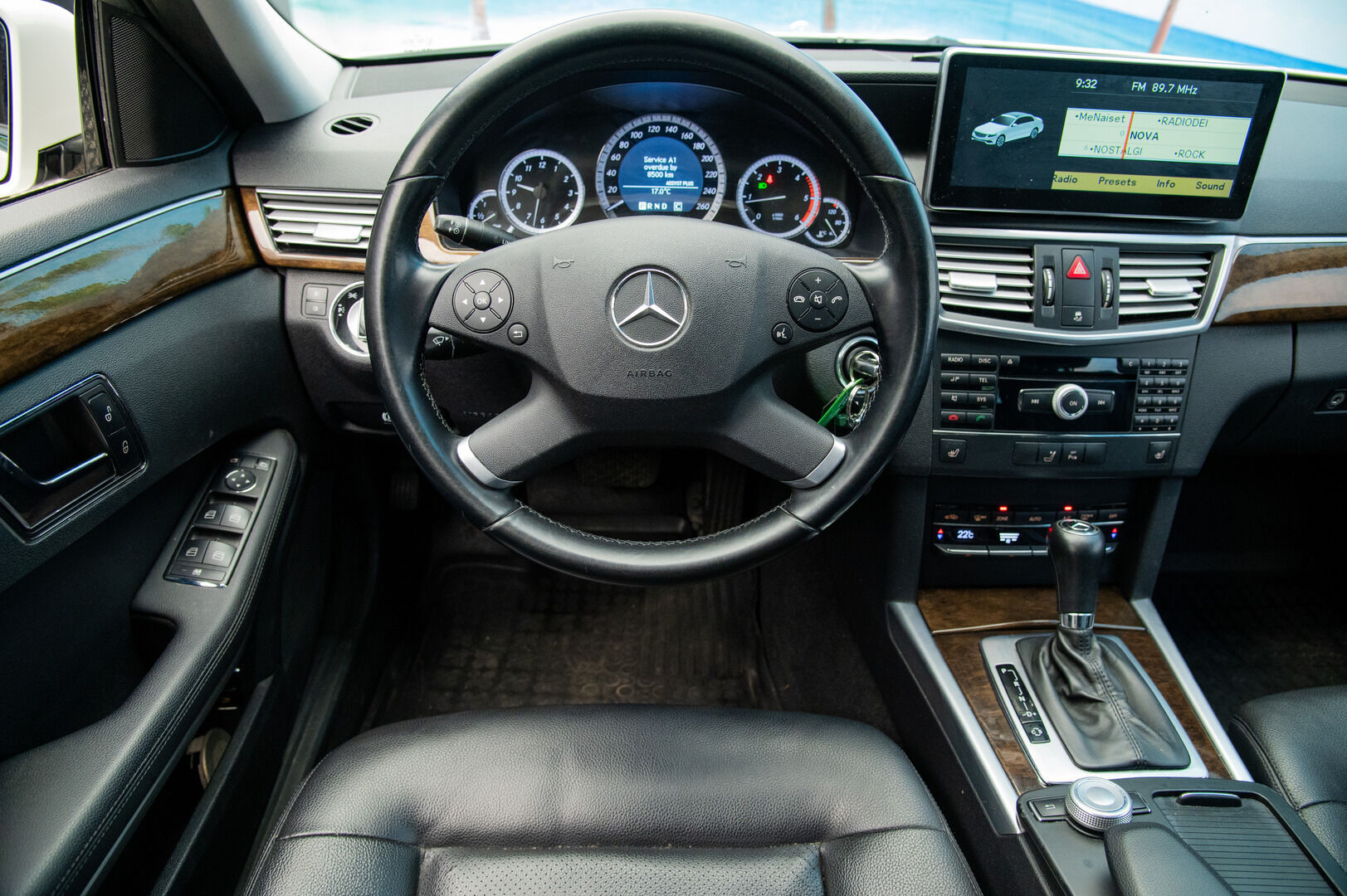 Mercedes-Benz E 2010 200 CDI 2.1 A - YritysOutlet - Myydään vain yrityksille - | Vetokoukku | Lohkolämmitin | Vakionopeussäädin | Pysäköintitutkat eteen ja taakse | Iso näyttö | Nahkasisusta | Penkinlämmittimet | Sähköinen takaluukku |