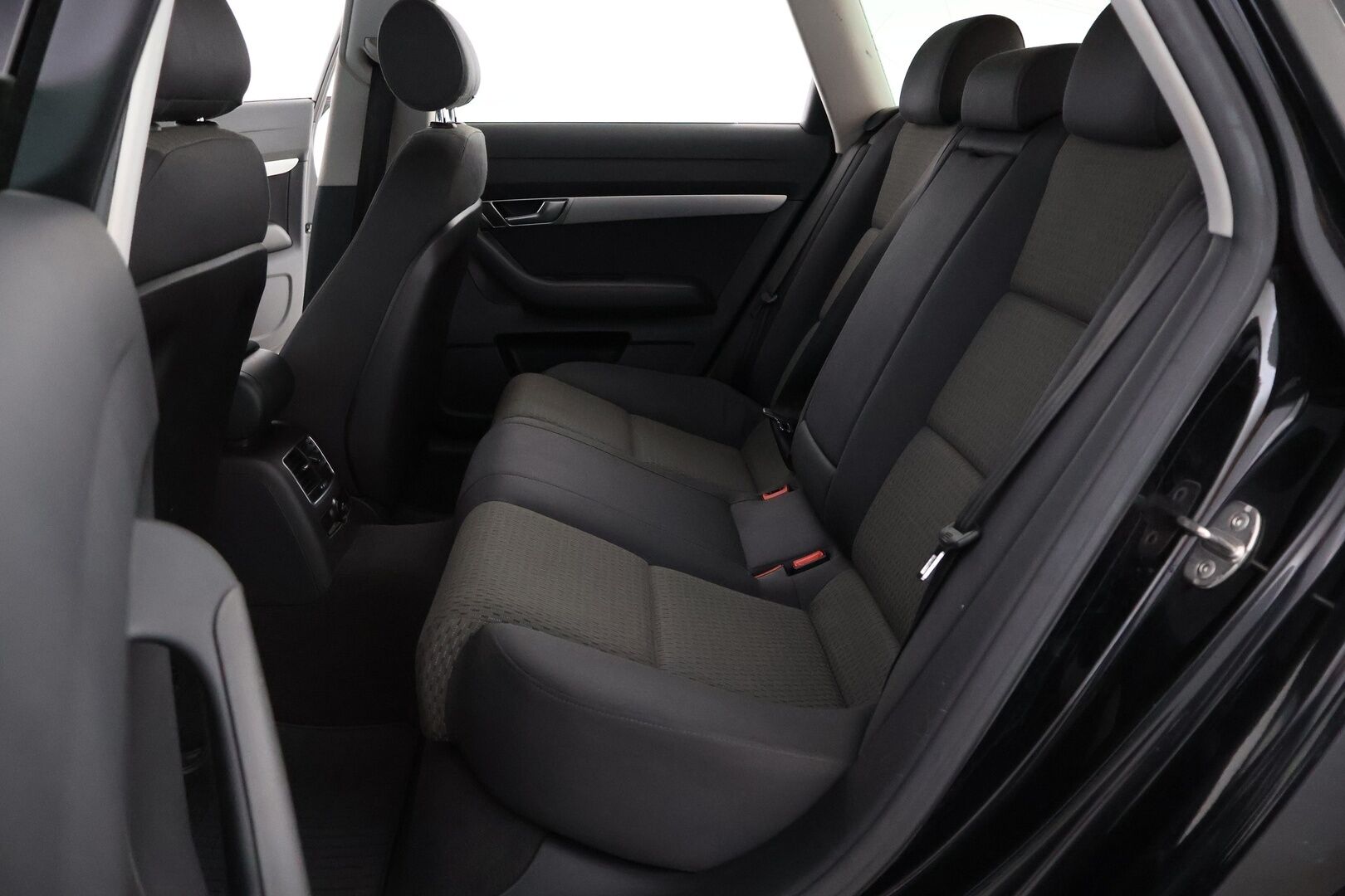 Audi A6 2007 - YritysOutlet - Myydään vain yrityksille - – Tämä auto myydään YritysOutlet -valikoimasta vain yritykselle