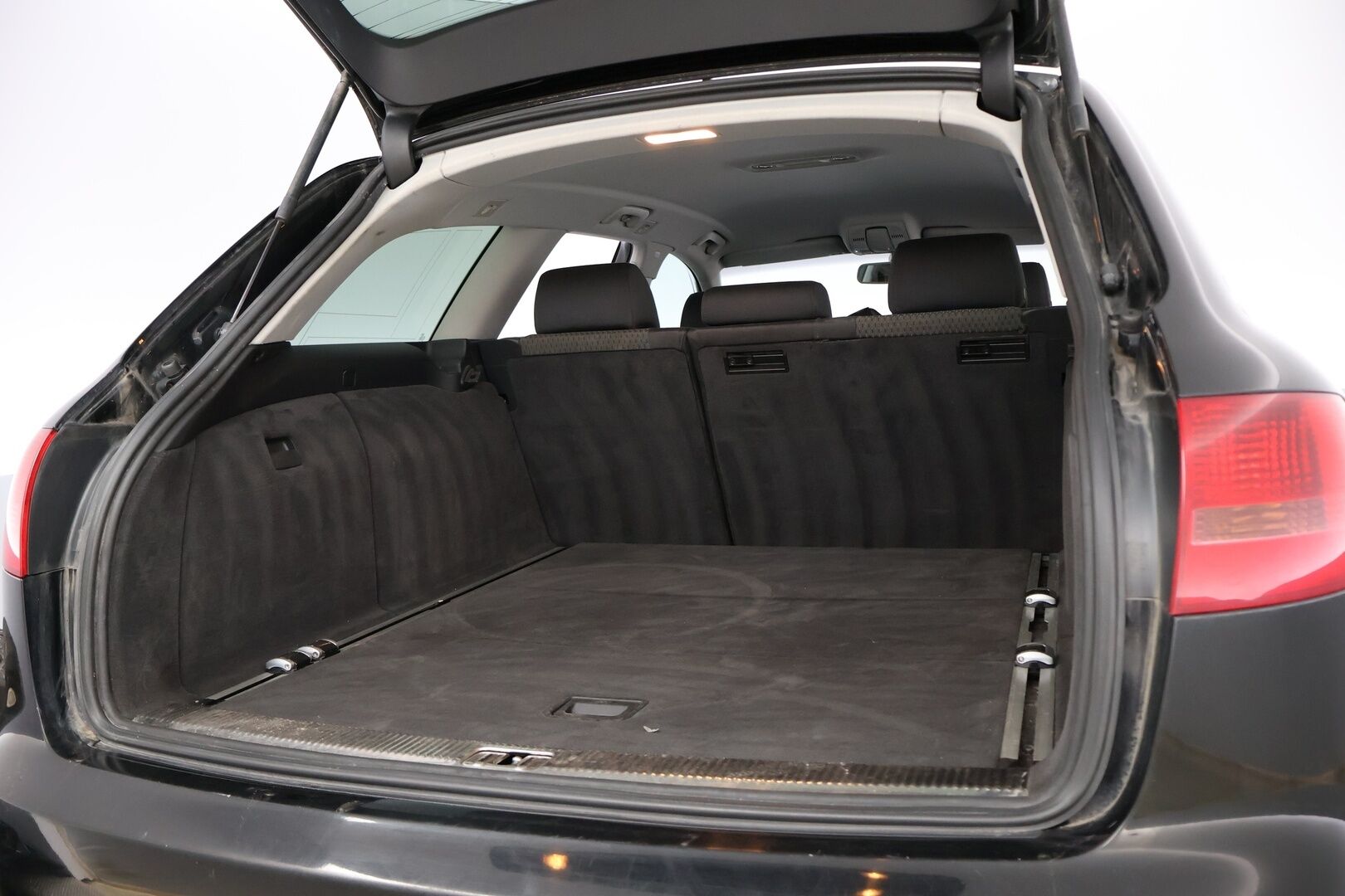 Audi A6 2007 - YritysOutlet - Myydään vain yrityksille - – Tämä auto myydään YritysOutlet -valikoimasta vain yritykselle