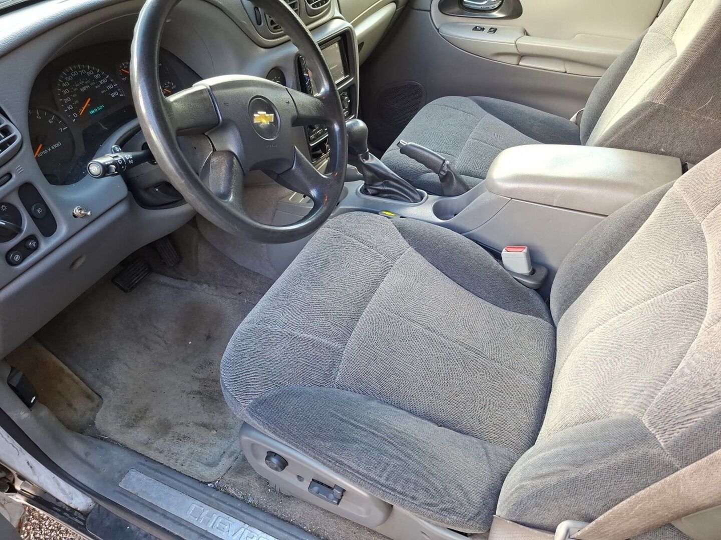 Chevrolet Trailblazer 2005 4,2 24V AWD LT - | YritysOutlet - Myydään vain yrityksille | Juuri katsastettu | Vakionopeudensäädin | Pioneer kosketusnäytöllinen radio | Ilmastointi | Sähkösäätöinen kuljettajan istuin | Vetokoukku | Lohkolämmitin |