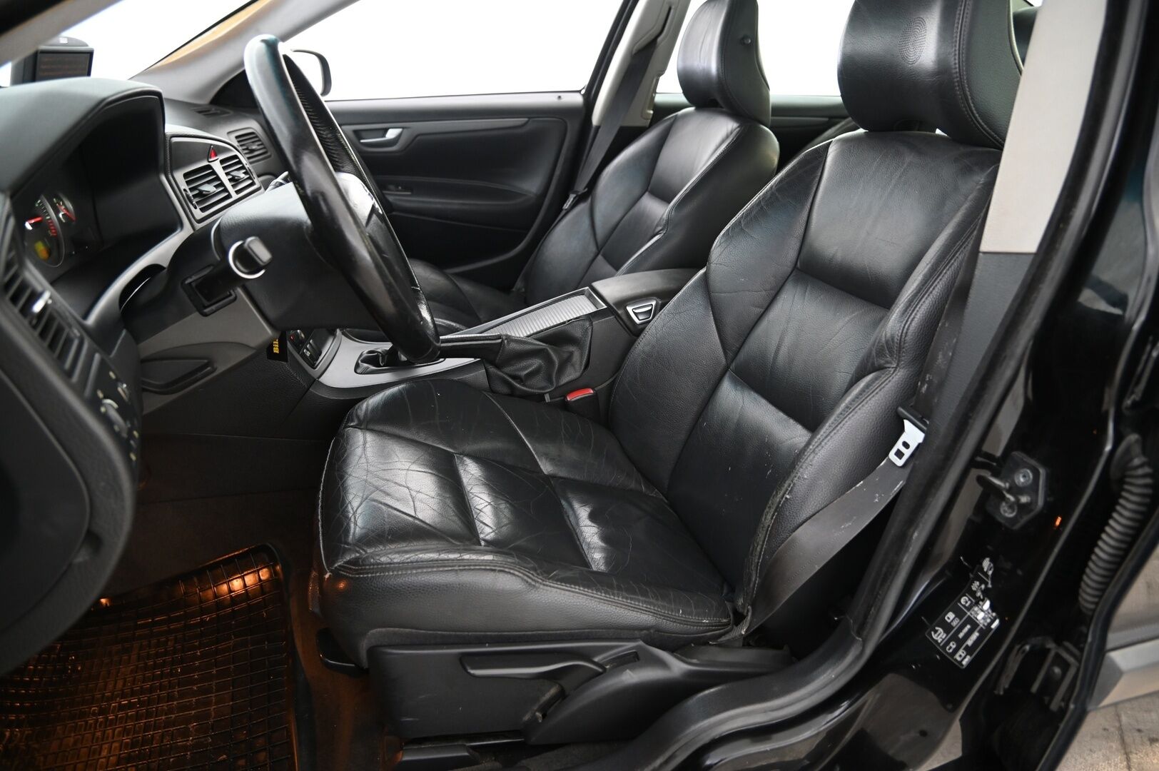 Volvo S60 2007 *Myydään Huutokaupat.com*