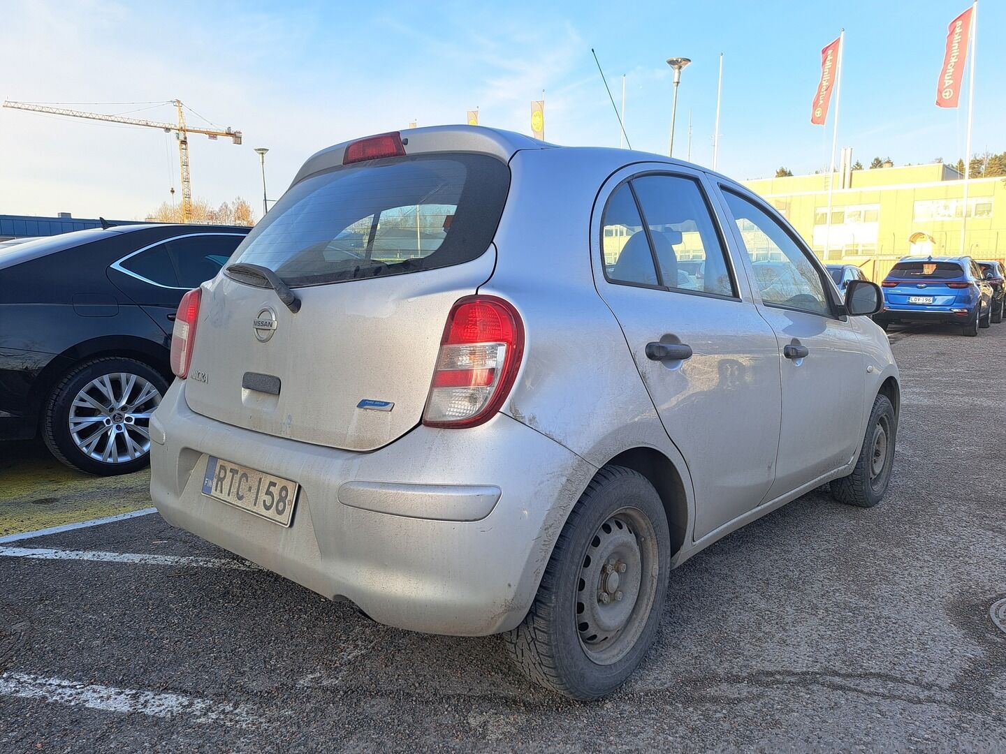 Nissan Micra 2011 5d Visia 1,2 80 hp 5 M/T * YritysOutlet - Myydään vain yrityksille * - Tämä auto myydään YritysOutlet -valikoimasta vain yritykselle / Kytkin juuri uusittu! / Kahdet renkaat vanteilla!