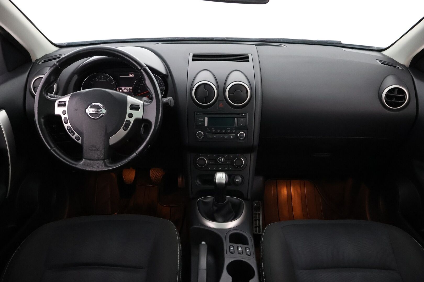 Nissan Qashqai+2 2011 1,6L Stop / Start System Acenta 2WD 5M/T MY11 - 7-Paikkainen / Suomiauto / Vakkari / Lohko & Sisäpistoke / Vetokoukku / Peruutustutka / 2x Fiksut renkaat aluvantein!