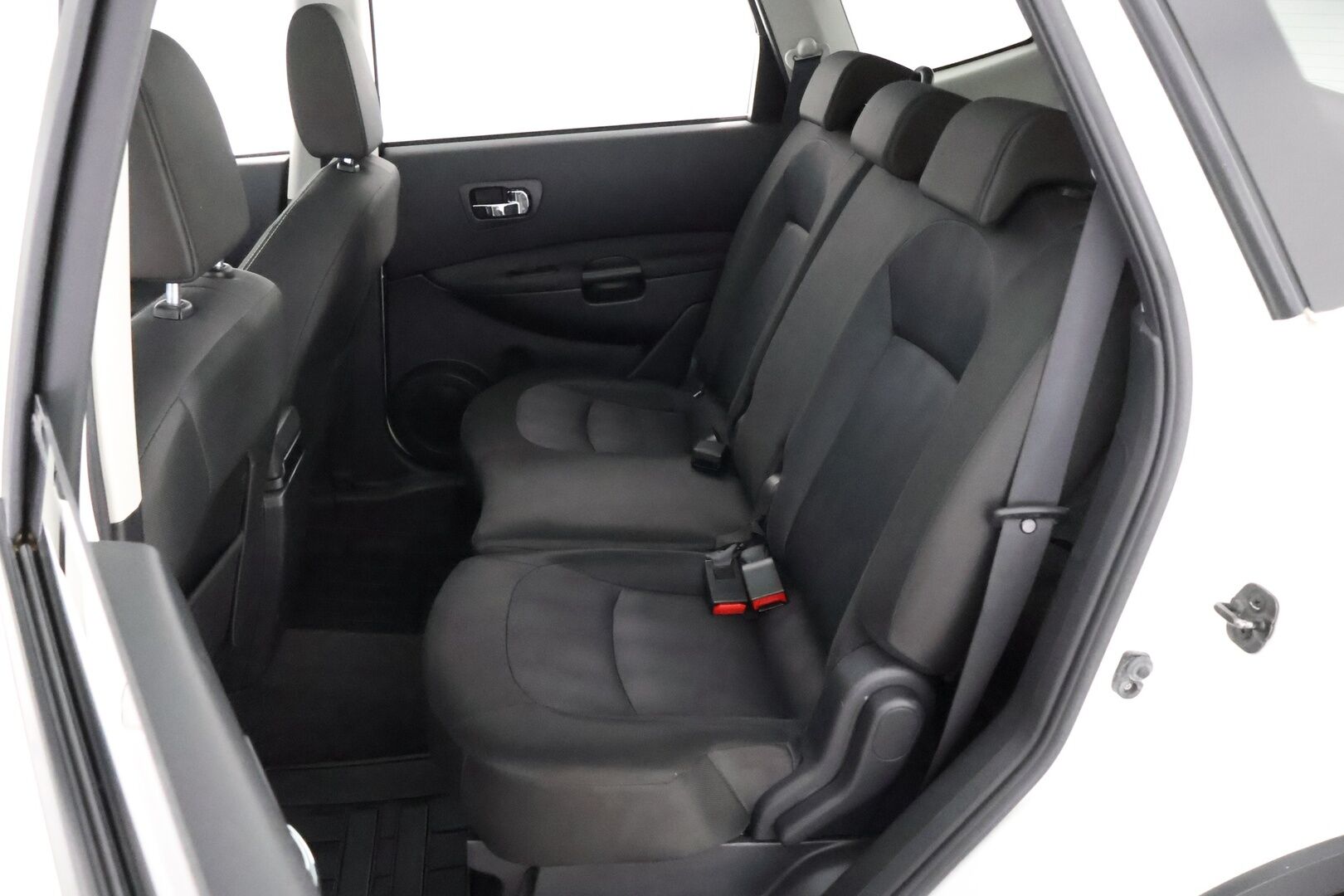 Nissan Qashqai+2 2011 1,6L Stop / Start System Acenta 2WD 5M/T MY11 - 7-Paikkainen / Suomiauto / Vakkari / Lohko & Sisäpistoke / Vetokoukku / Peruutustutka / 2x Fiksut renkaat aluvantein!