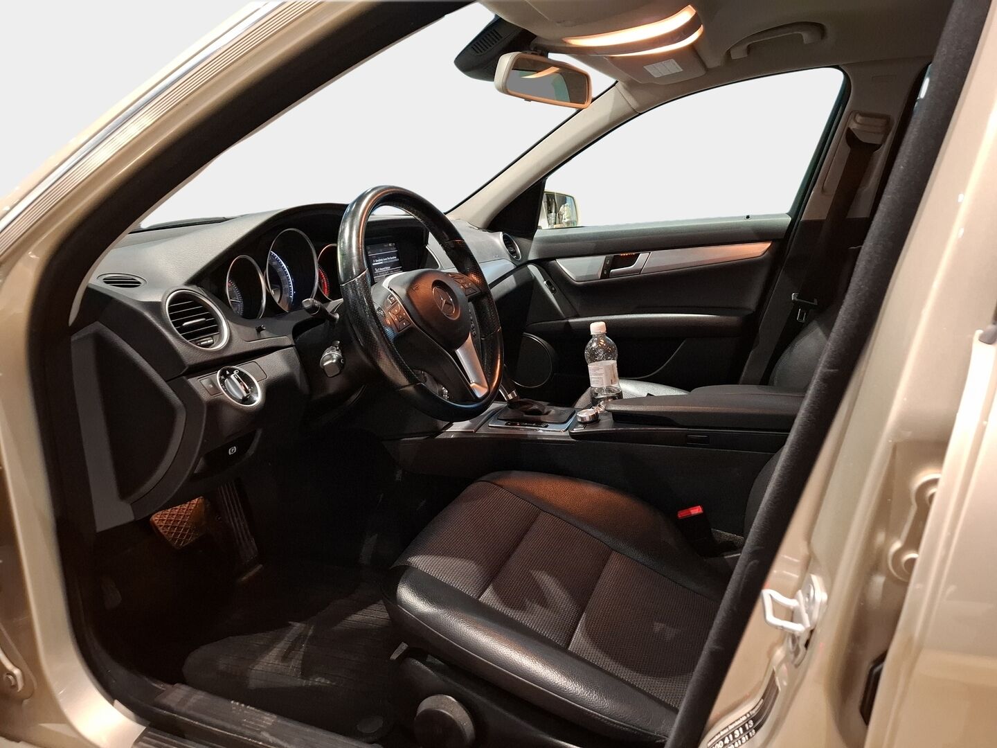 Mercedes-Benz C 2011 200 CDI BE T A Premium Business / Koukku / Puolinahka / Lohko+sisäp. / S.kontti / Osasähkö / Vakkari / - Suomi-auto / Siisti! / Bluetooth / P. tutkat