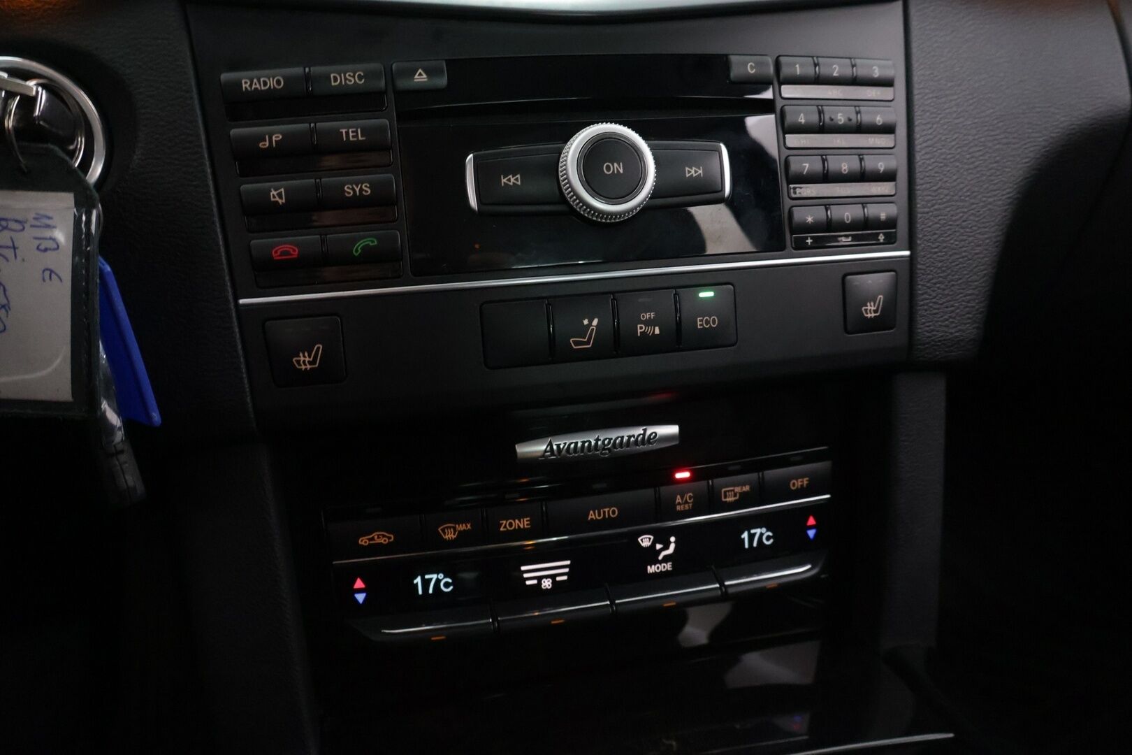 Mercedes-Benz E 2011 250 CDI BE A Premium Business *Vakionopeudensäädin / Ambiet / Puolinahka / Led* - *Tyylikäs / Näyttävä / Edullinen*