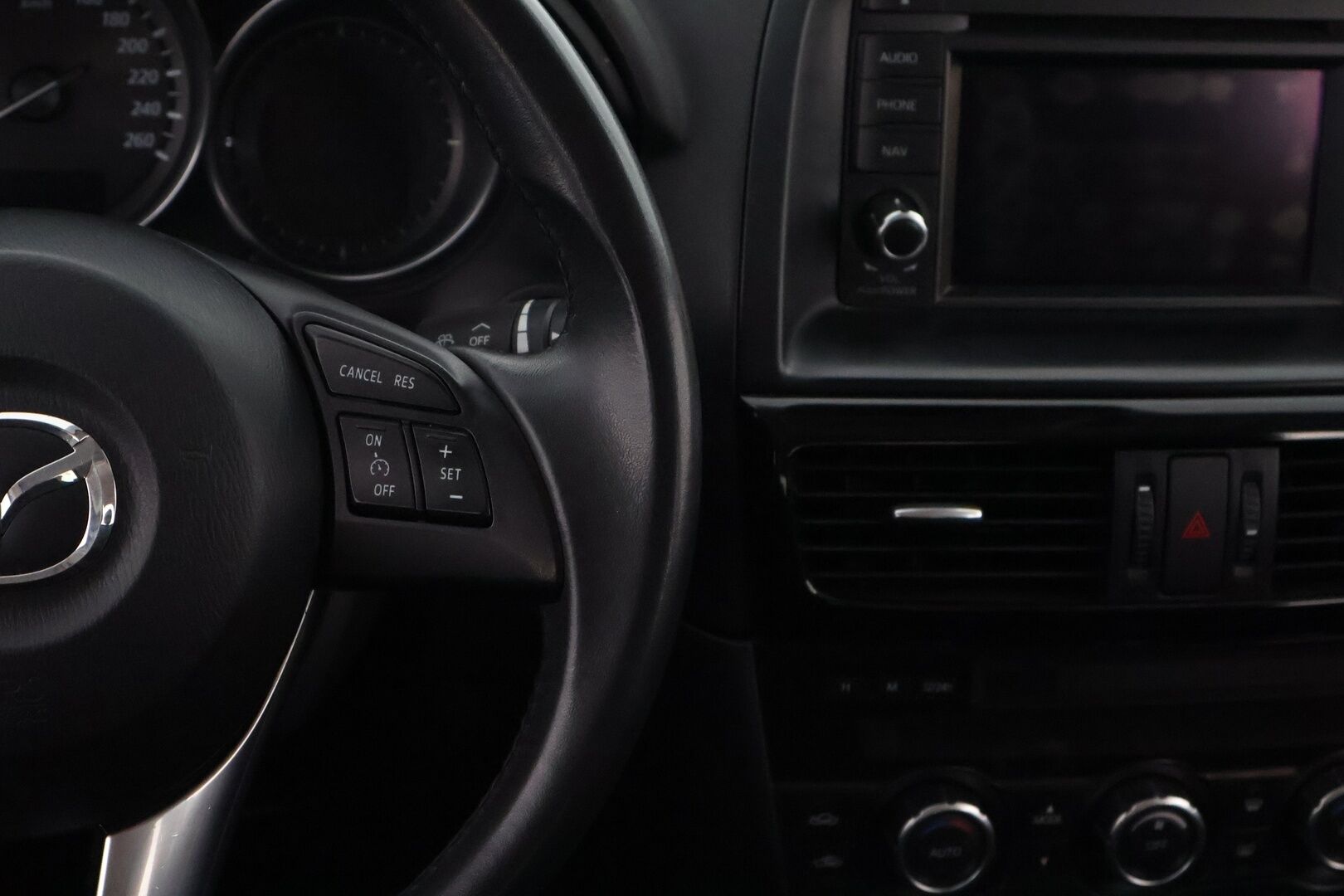 Mazda CX-5 2012 2,0 SKYACTIV-G Dynamic 6MT 5d Q02 - Irroitettava vetokoukku / Lohko+sis. / Vakkari / 2x Renkaat&Vanteet!