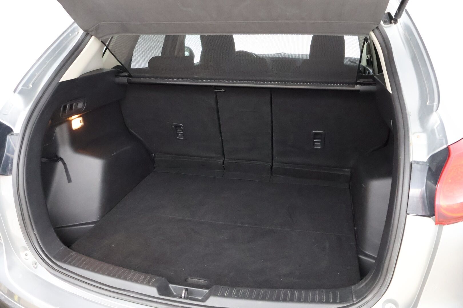 Mazda CX-5 2012 2,0 SKYACTIV-G Dynamic 6MT 5d Q02 - Irroitettava vetokoukku / Lohko+sis. / Vakkari / 2x Renkaat&Vanteet!