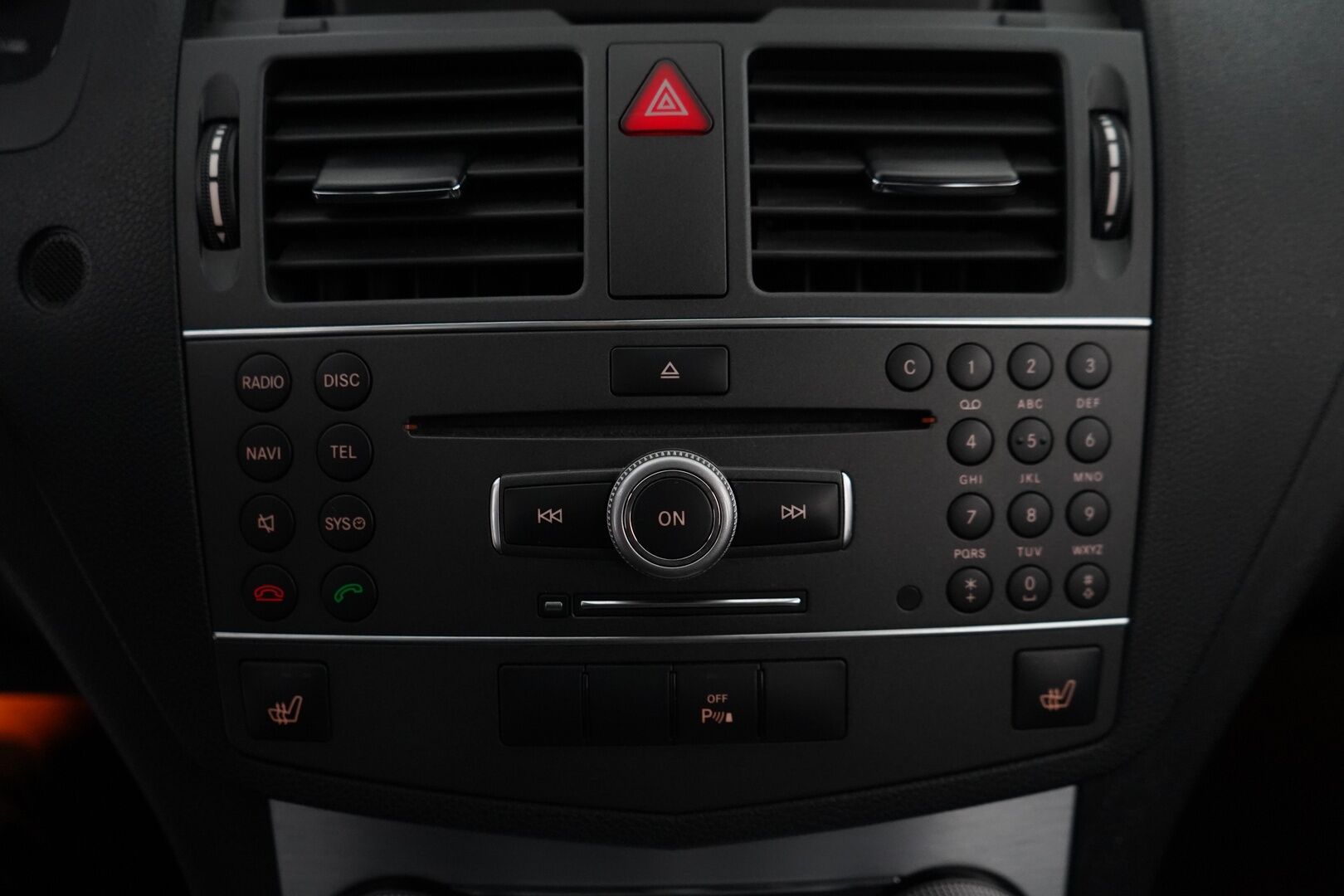 Mercedes-Benz C 2011 250 CDI BE T 4Matic A Premium Business *Harman & Kardon / Koukku / Puolinahka / Kattoluukku / Vakkari / Navi* - Juuri huollettu / Juuri katsastettu / Todella särmä huoltohistoria / Kahdet renkaat alumiinivantein - HULLU BLACKWEEK KORKOTARJOUS 2,49%