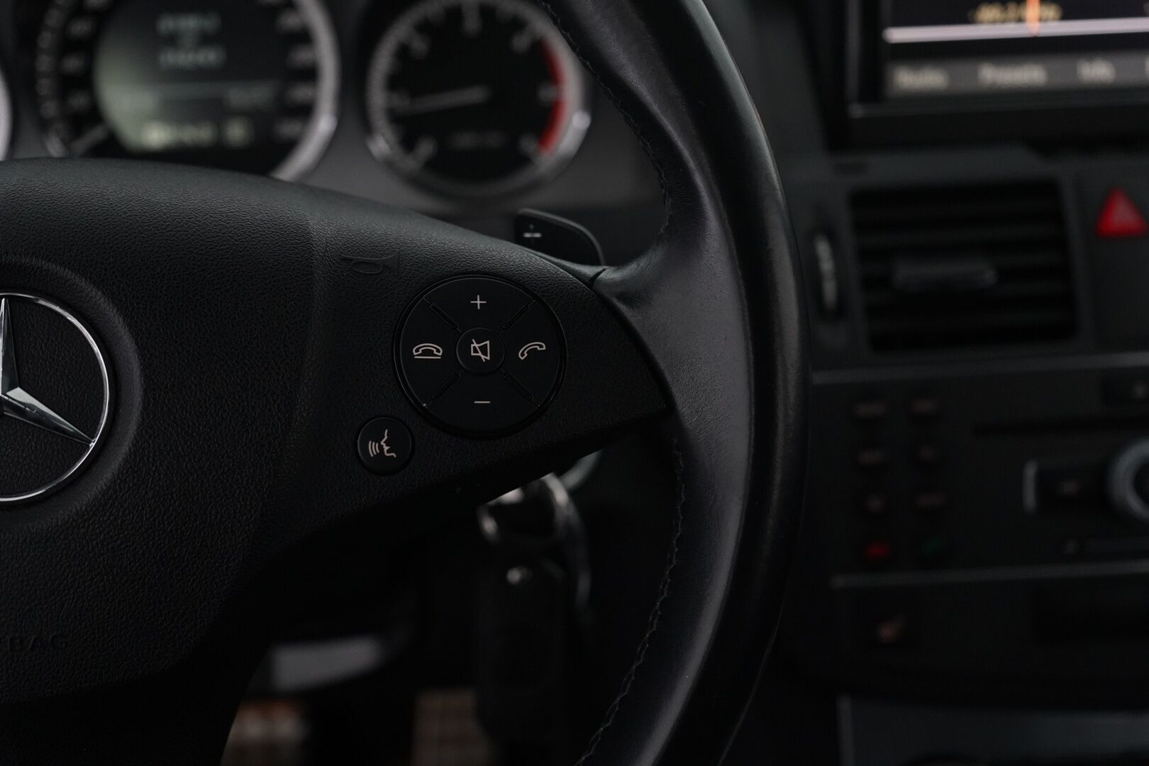 Mercedes-Benz C 2011 250 CDI BE T 4Matic A Premium Business *Harman & Kardon / Koukku / Puolinahka / Kattoluukku / Vakkari / Navi* - Juuri huollettu / Juuri katsastettu / Todella särmä huoltohistoria / Kahdet renkaat alumiinivantein - HULLU BLACKWEEK KORKOTARJOUS 2,49%