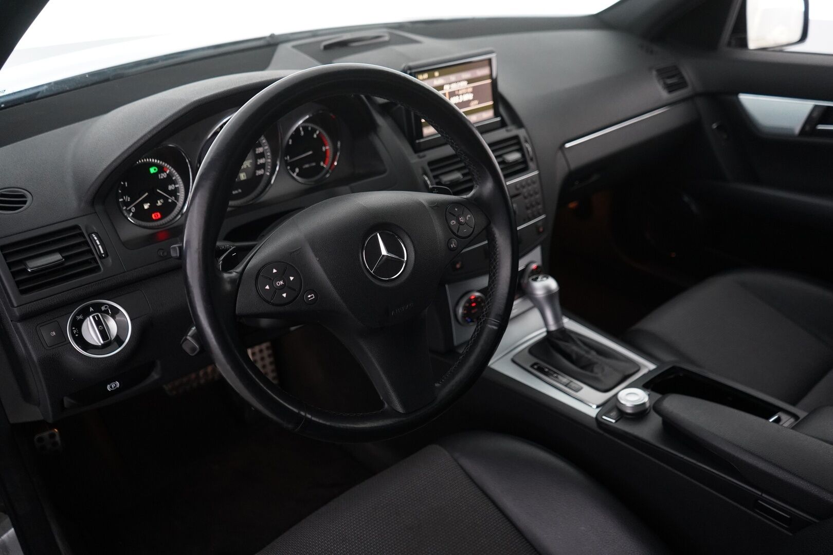 Mercedes-Benz C 2011 250 CDI BE T 4Matic A Premium Business *Harman & Kardon / Koukku / Puolinahka / Kattoluukku / Vakkari / Navi* - Juuri huollettu / Juuri katsastettu / Todella särmä huoltohistoria / Kahdet renkaat alumiinivantein - HULLU BLACKWEEK KORKOTARJOUS 2,49%