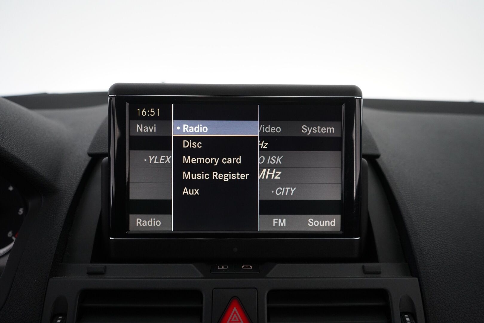 Mercedes-Benz C 2011 250 CDI BE T 4Matic A Premium Business *Harman & Kardon / Koukku / Puolinahka / Kattoluukku / Vakkari / Navi* - Juuri huollettu / Juuri katsastettu / Todella särmä huoltohistoria / Kahdet renkaat alumiinivantein - HULLU BLACKWEEK KORKOTARJOUS 2,49%