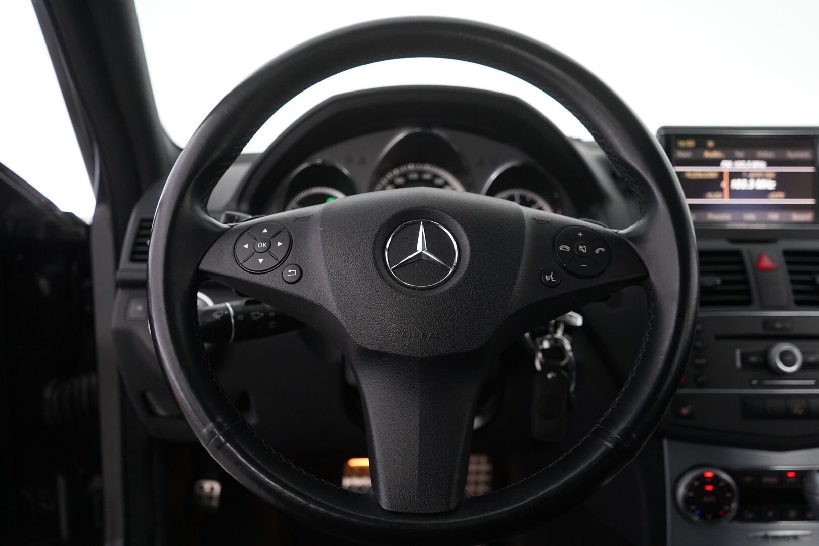 Mercedes-Benz C 2011 250 CDI BE T 4Matic A Premium Business *Harman & Kardon / Koukku / Puolinahka / Kattoluukku / Vakkari / Navi* - Juuri huollettu / Juuri katsastettu / Todella särmä huoltohistoria / Kahdet renkaat alumiinivantein - HULLU BLACKWEEK KORKOTARJOUS 2,49%