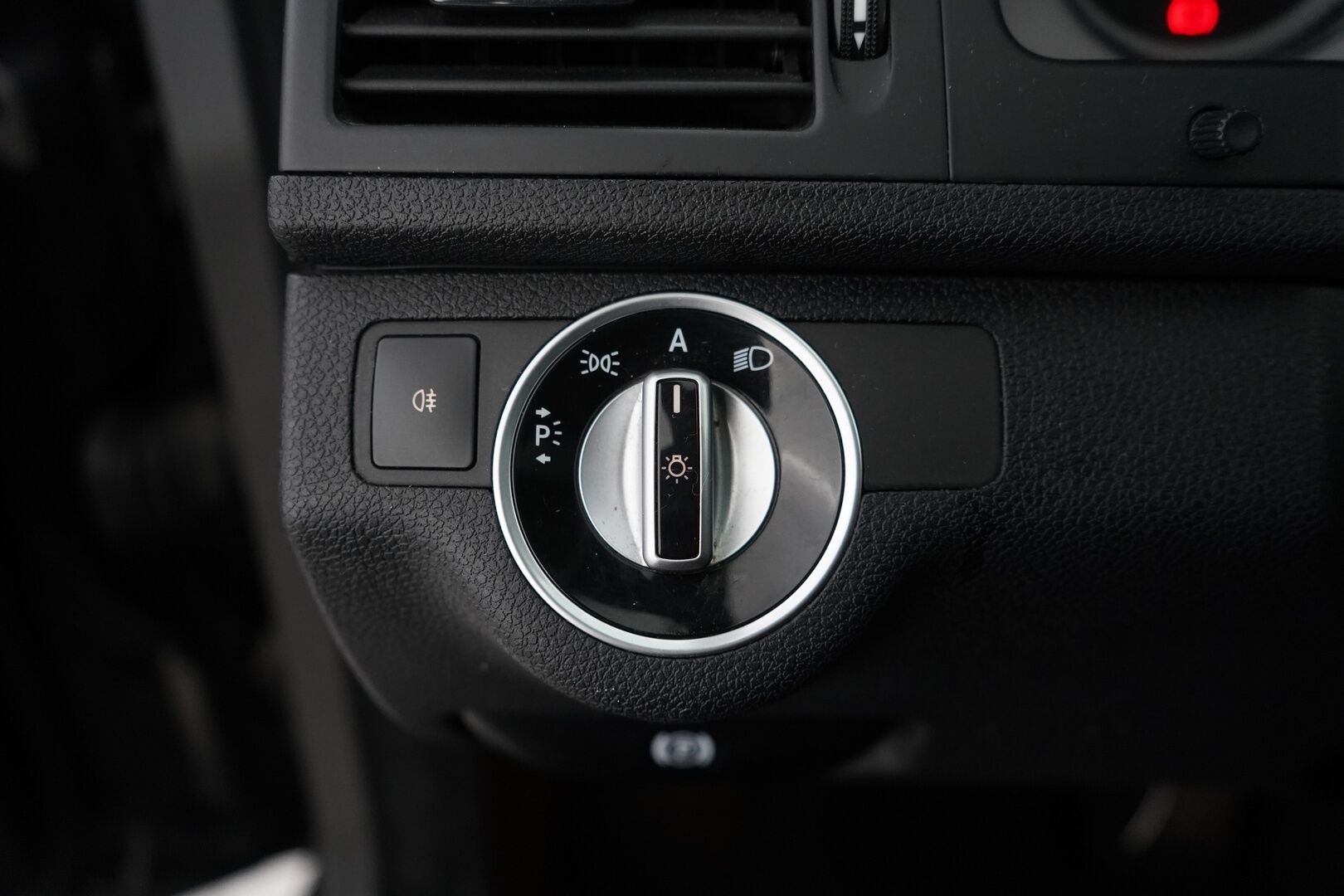 Mercedes-Benz C 2011 250 CDI BE T 4Matic A Premium Business *Harman & Kardon / Koukku / Puolinahka / Kattoluukku / Vakkari / Navi* - Juuri huollettu / Juuri katsastettu / Todella särmä huoltohistoria / Kahdet renkaat alumiinivantein - HULLU BLACKWEEK KORKOTARJOUS 2,49%