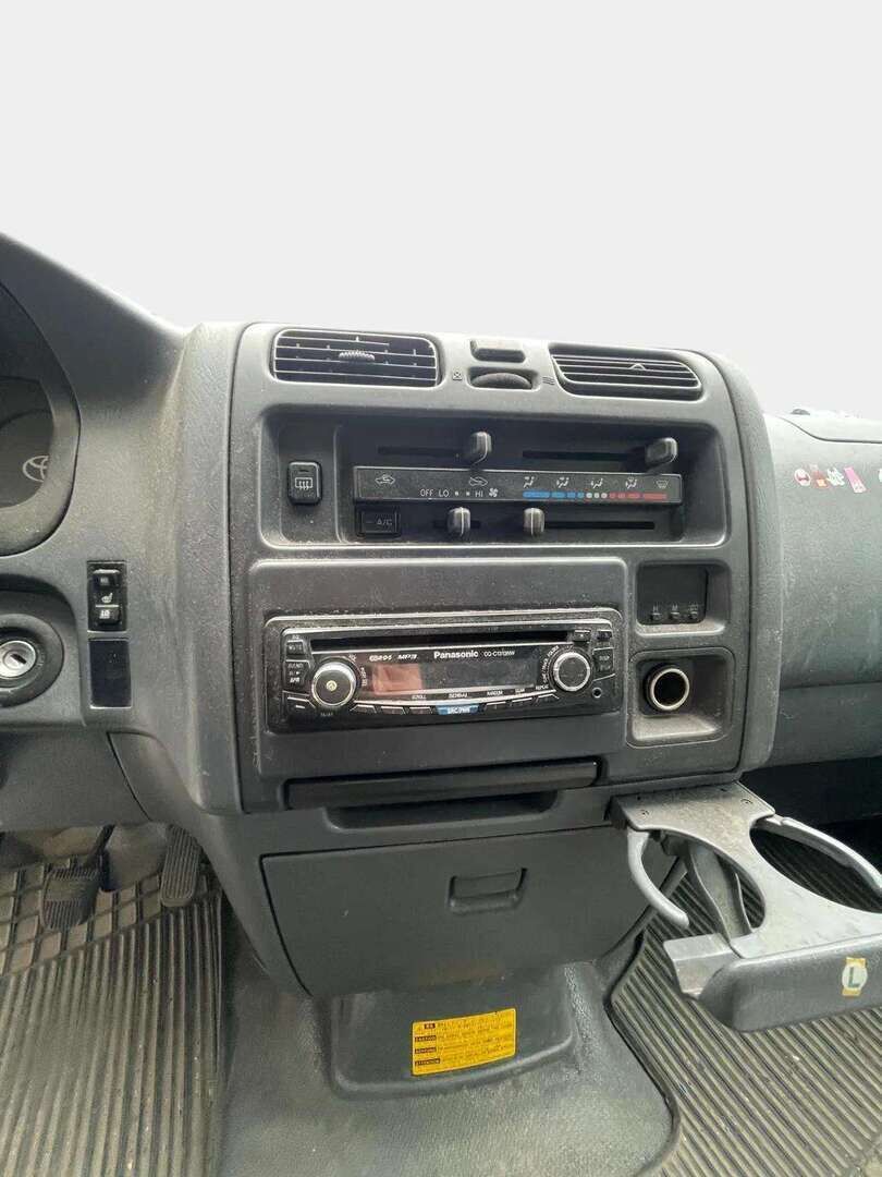 Toyota Hiace 2006 2,5 D-4D 90 4ov - | YritysOutlet - Myydään vain yrityksille | Hyvin huollettu | Halpa hinta |