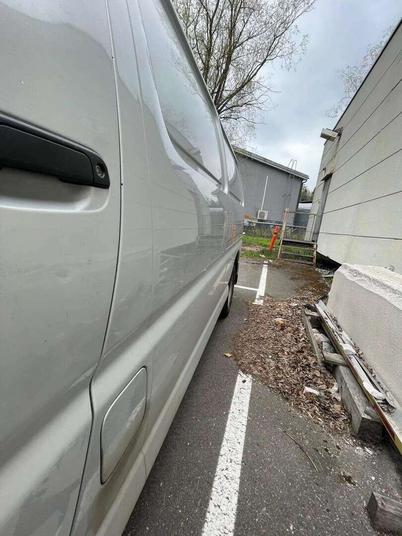 Toyota Hiace 2006 2,5 D-4D 90 4ov - | YritysOutlet - Myydään vain yrityksille | Hyvin huollettu | Halpa hinta |