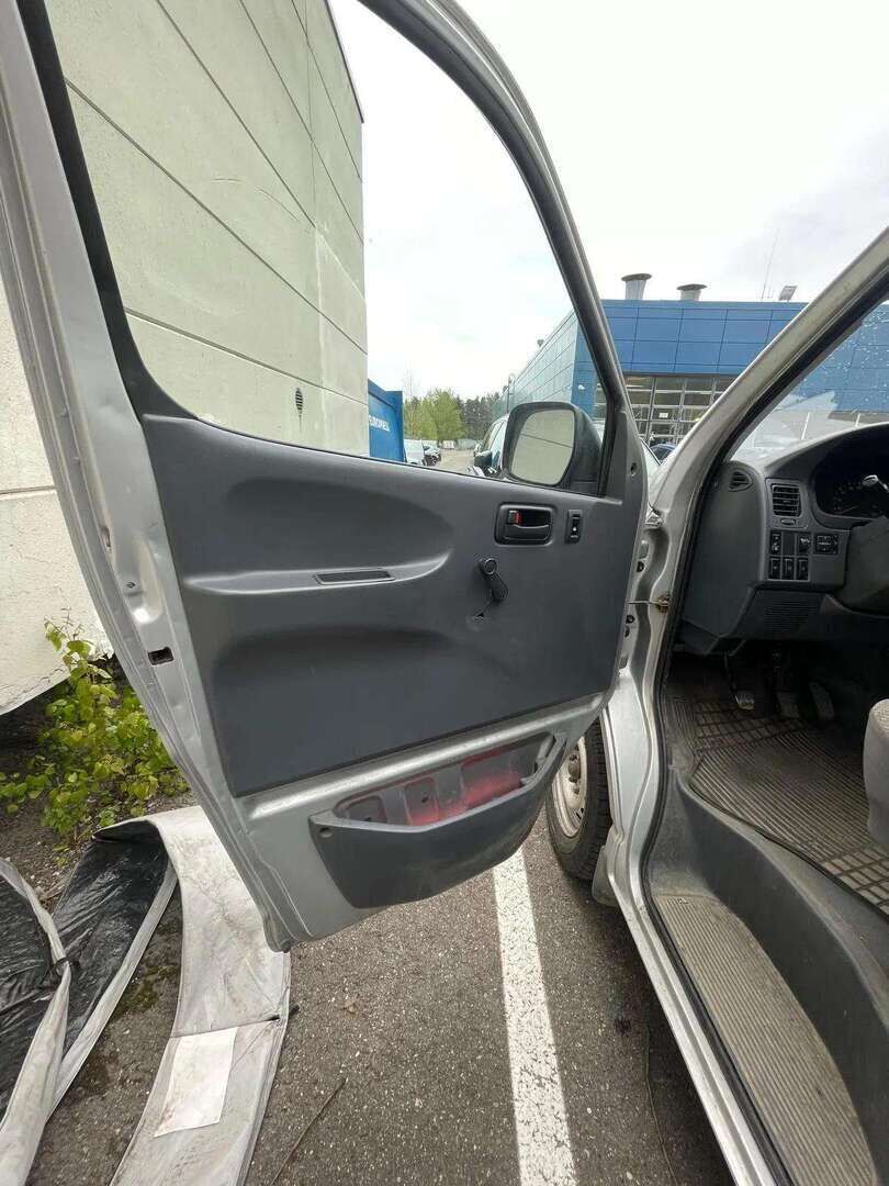 Toyota Hiace 2006 2,5 D-4D 90 4ov - | YritysOutlet - Myydään vain yrityksille | Hyvin huollettu | Halpa hinta |